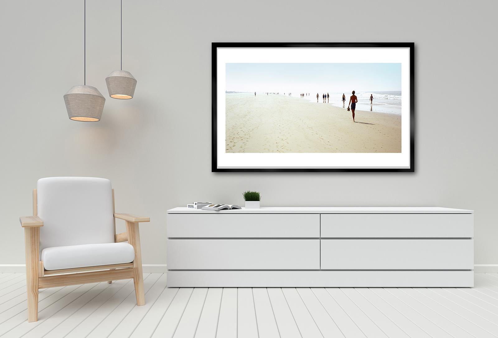 Cadiz – signierter Landschaftsdruck in limitierter Auflage, zeitgenössischer Strand Sommer, Calm  (Zeitgenössisch), Photograph, von Ian Sanderson