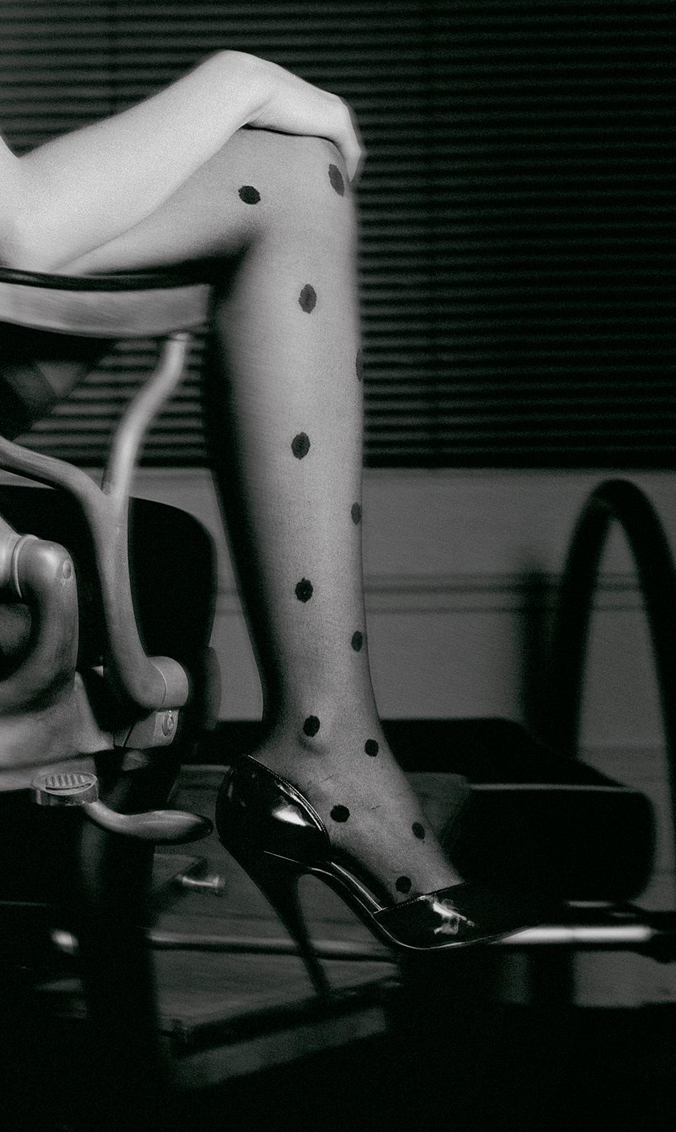 Franci- Signed limited edition still life print, Black white, Woman dentist chair - Photograph by Ian Sanderson
