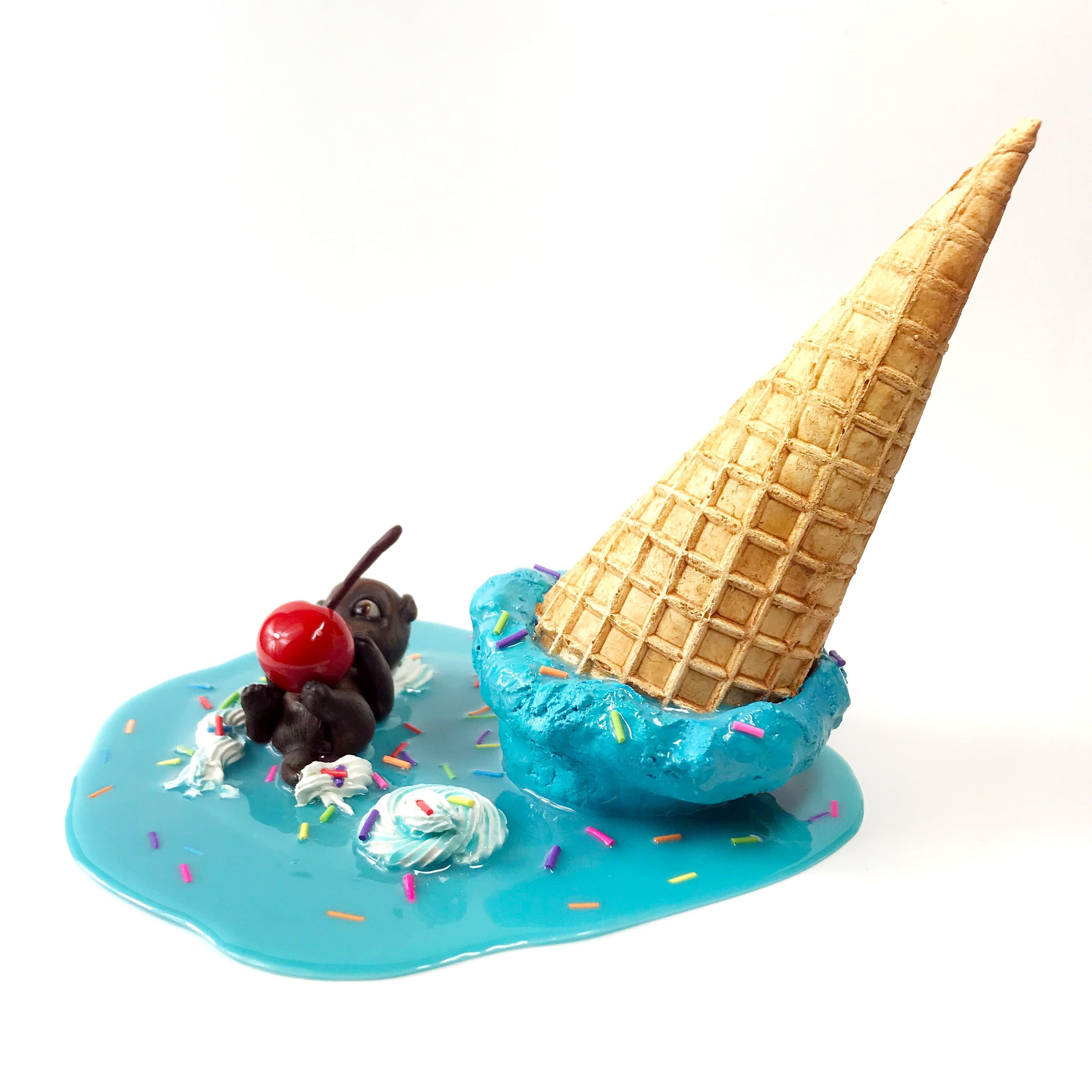 Blue Moon - Waffle Cone Otter - Sculpture by Corina St. Martin