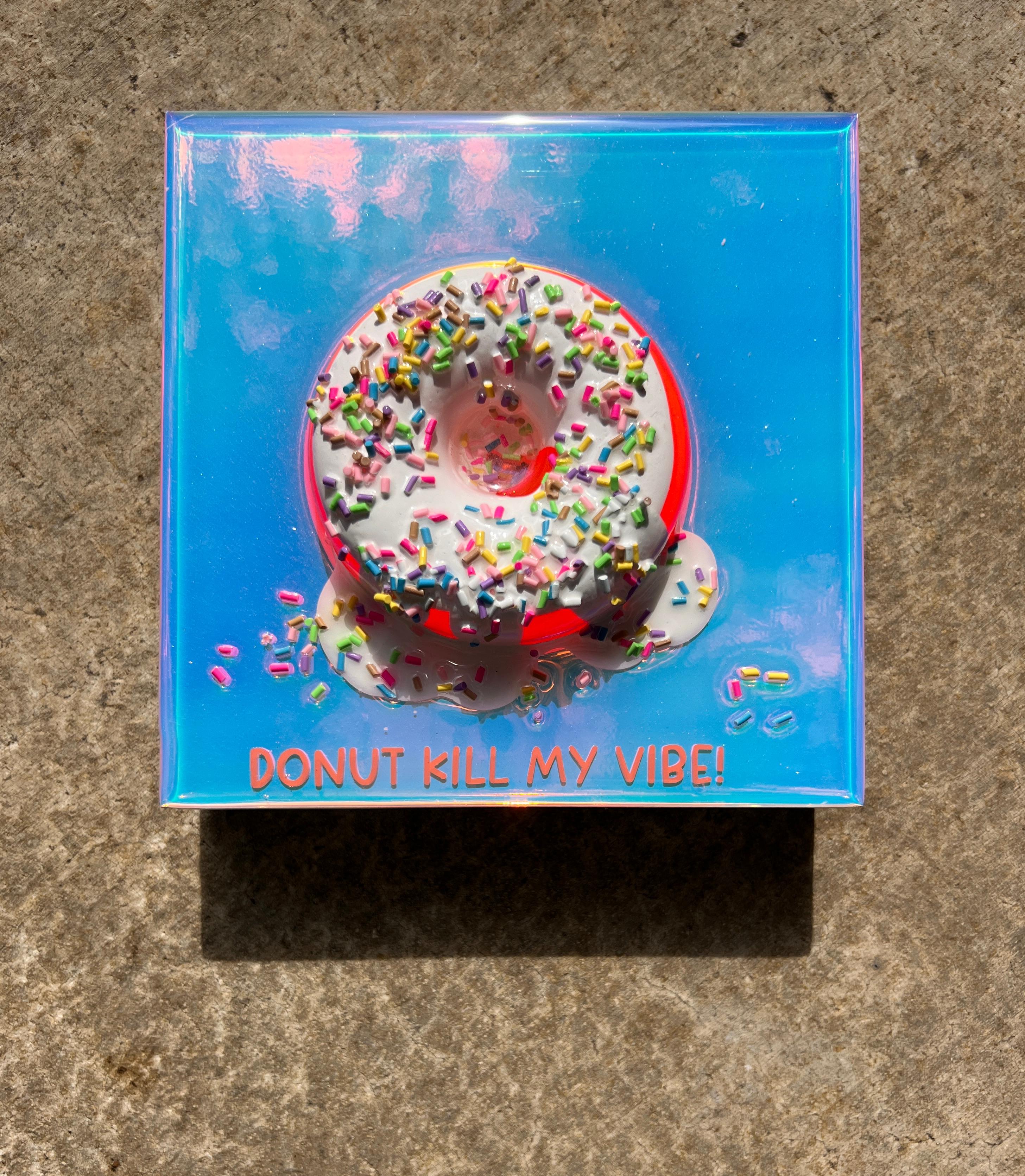 « S Donut Kill My Vibe #2 », Florescent Donut 3D Donut par Ana Hefco en vente 3