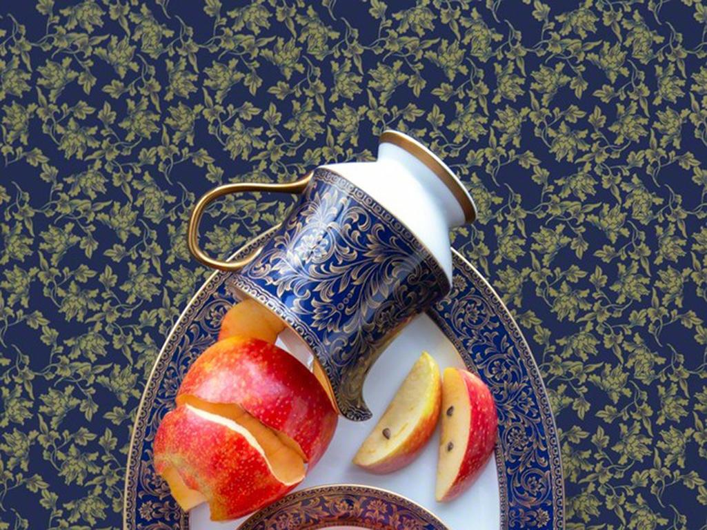 Sango Aristocrat with Apple - Navy & gold floral dishes still life with apples - Photograph by JP Terlizzi