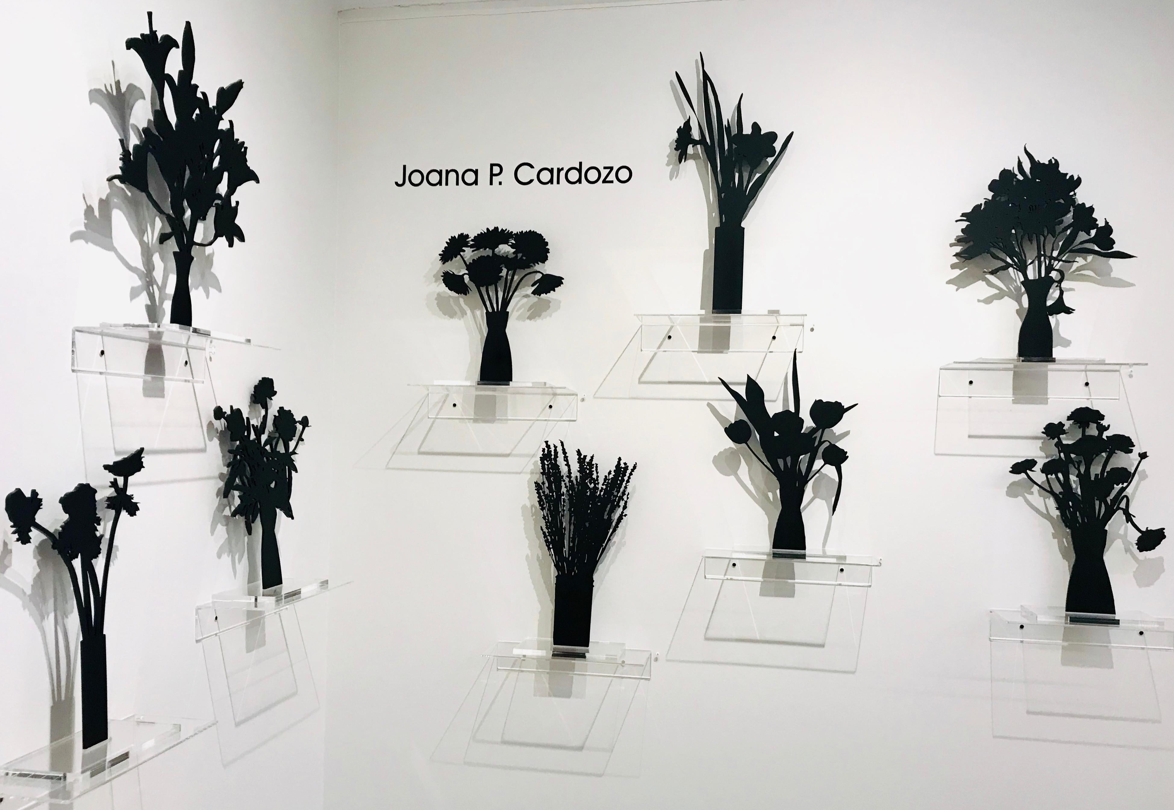 Wild Daffodils - Floral black shadow flower bouquet sculpture - Black Still-Life Sculpture by Joana P. Cardozo
