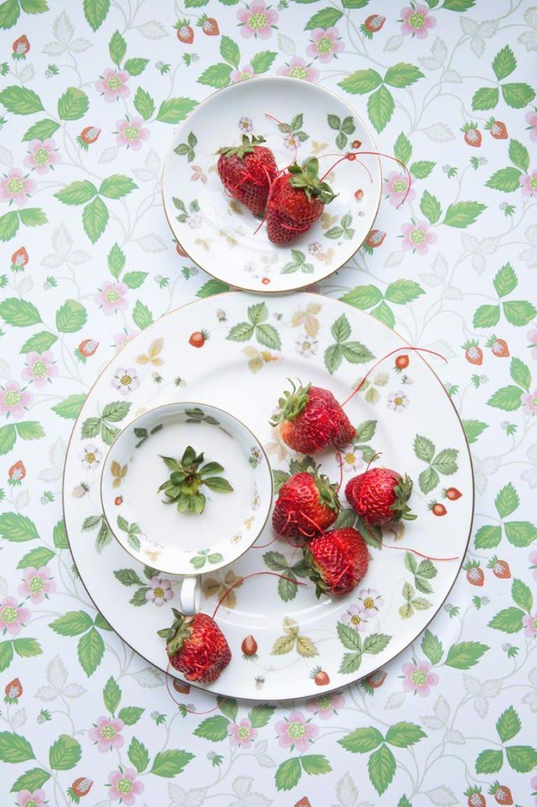 JP Terlizzi Color Photograph - Wedgwood Wild Strawberry with Strawberry - Green & white floral food still life