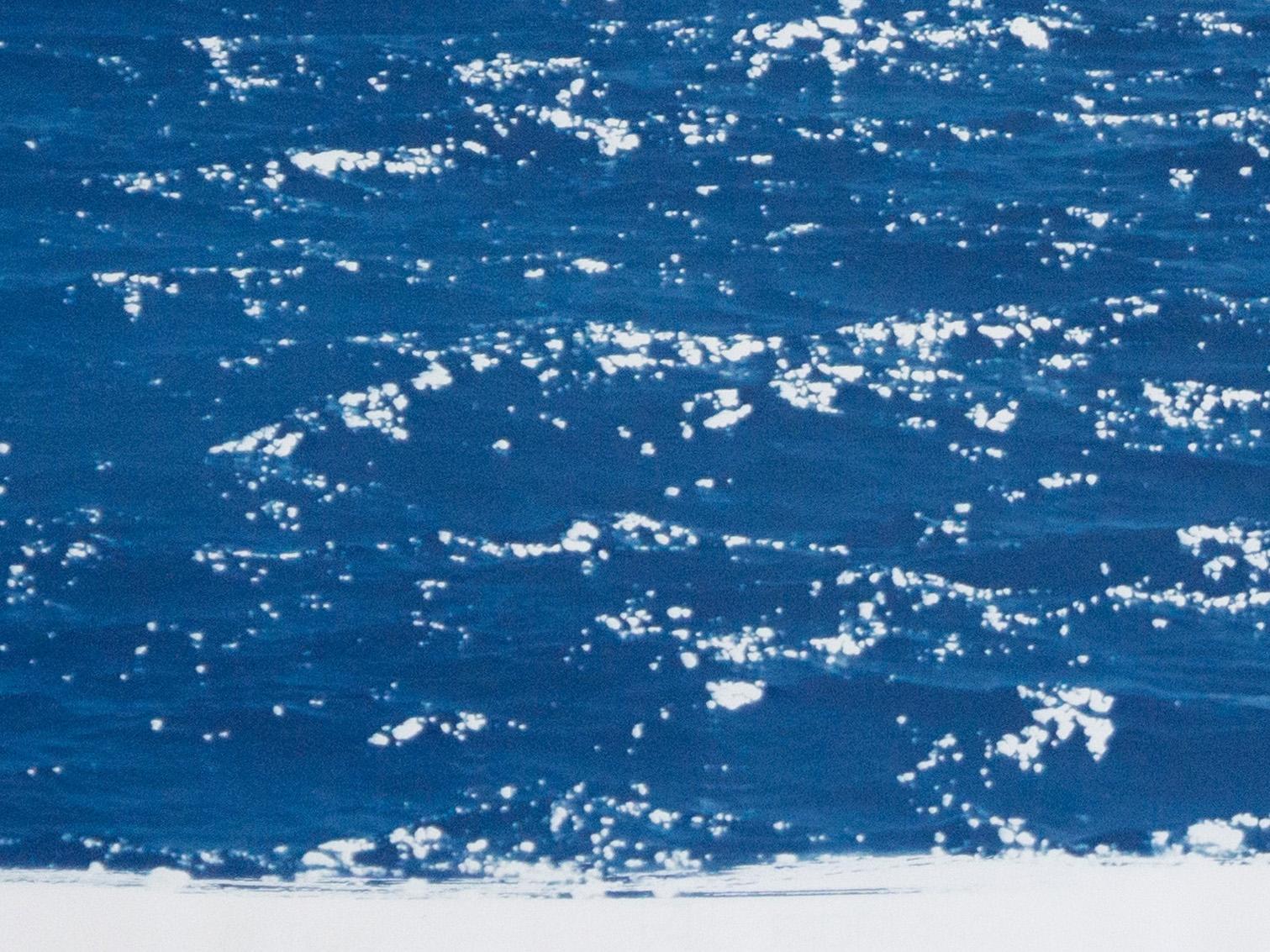 Coastal Blue Cyanotype of Day Time Meereslandschaft, Kalte Wellen, nautische Malerei-Schaufnahme 1