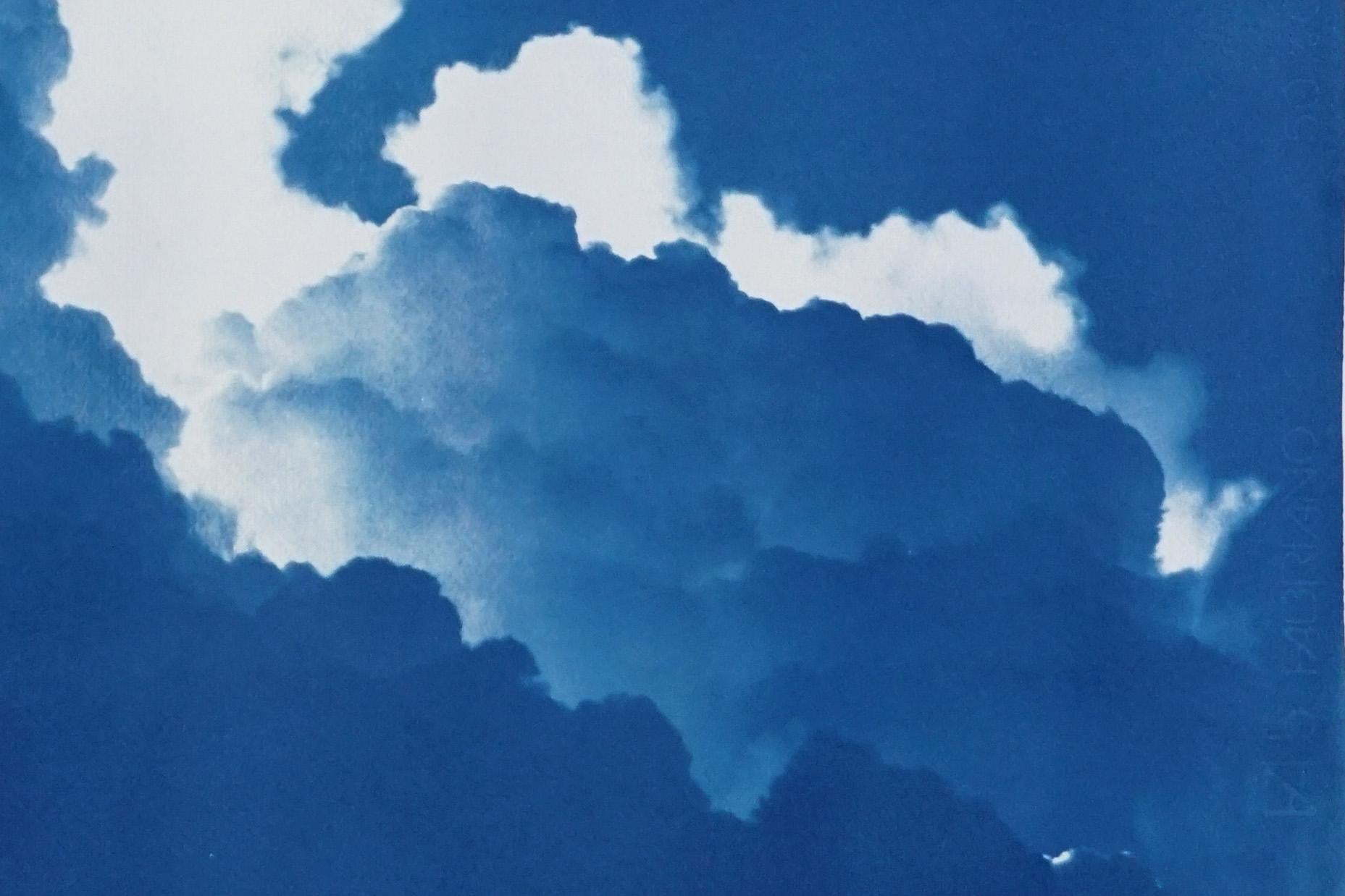 Nuvole azzurre,  Paesaggio stampato in cianotipia con toni blu, paesaggio contemporaneo in vendita 8