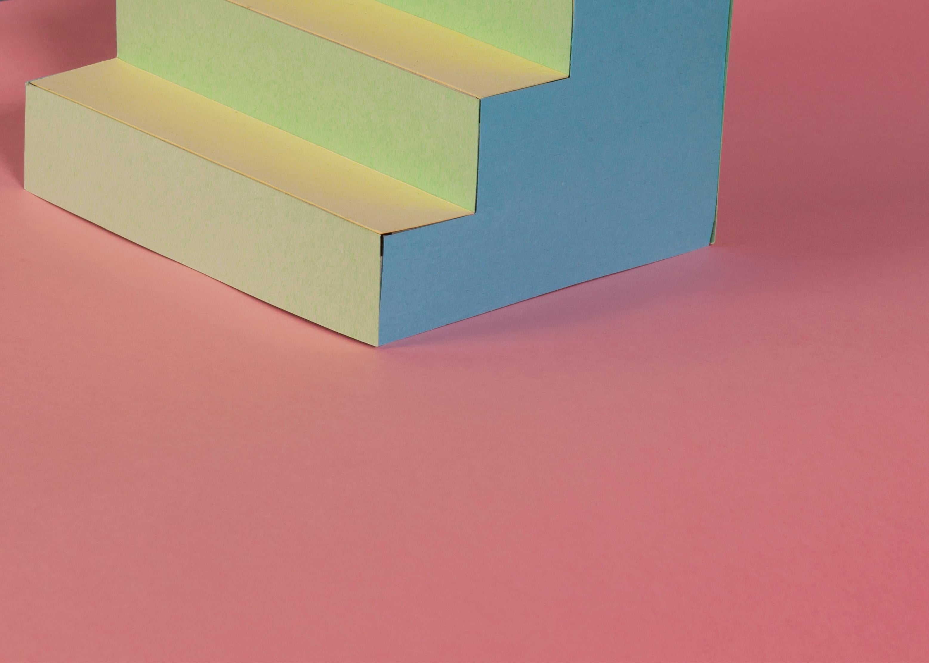 Architecture de Naif dans une palette de couleurs pastel, escalier contemporain, style Sol LeWitt en vente 1
