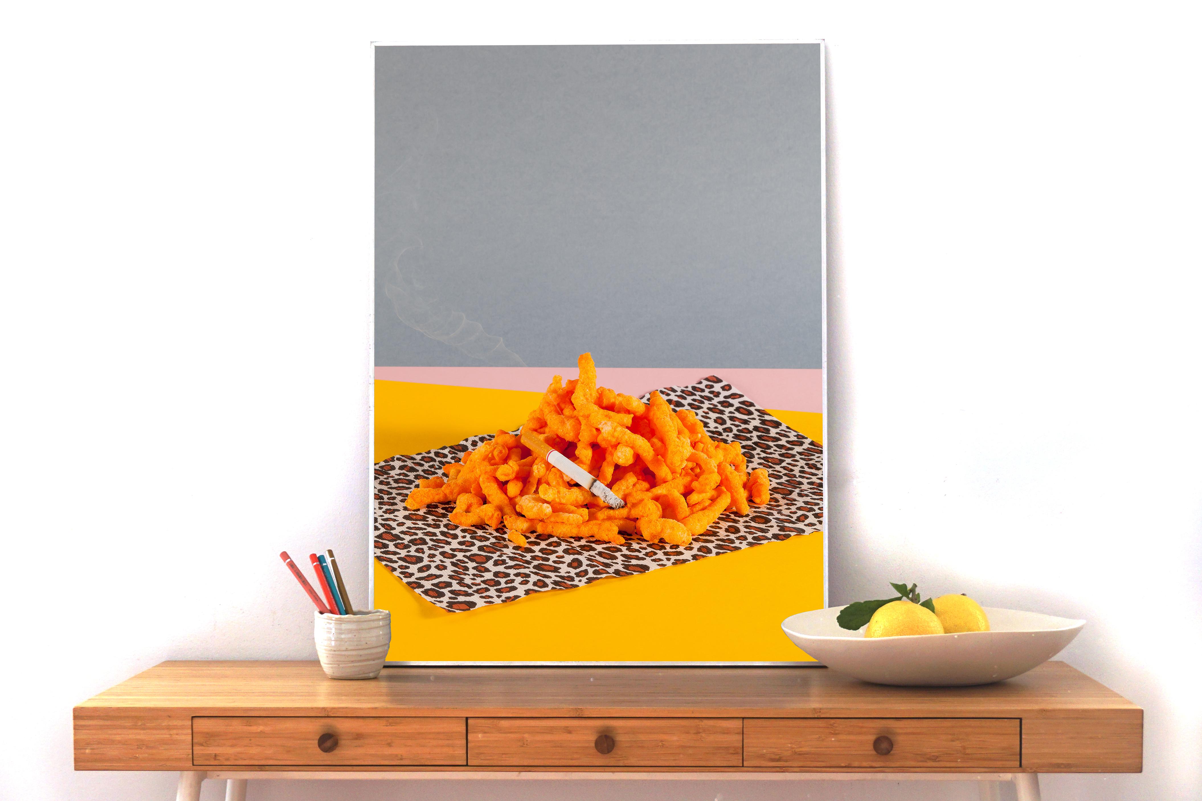 Moderner Druck von „Stillleben für Fast Food“  Lebensmittelszene mit Tiermuster  Textur und Textur des Spiegels (Konzeptionell), Print, von Ryan Rivadeneyra