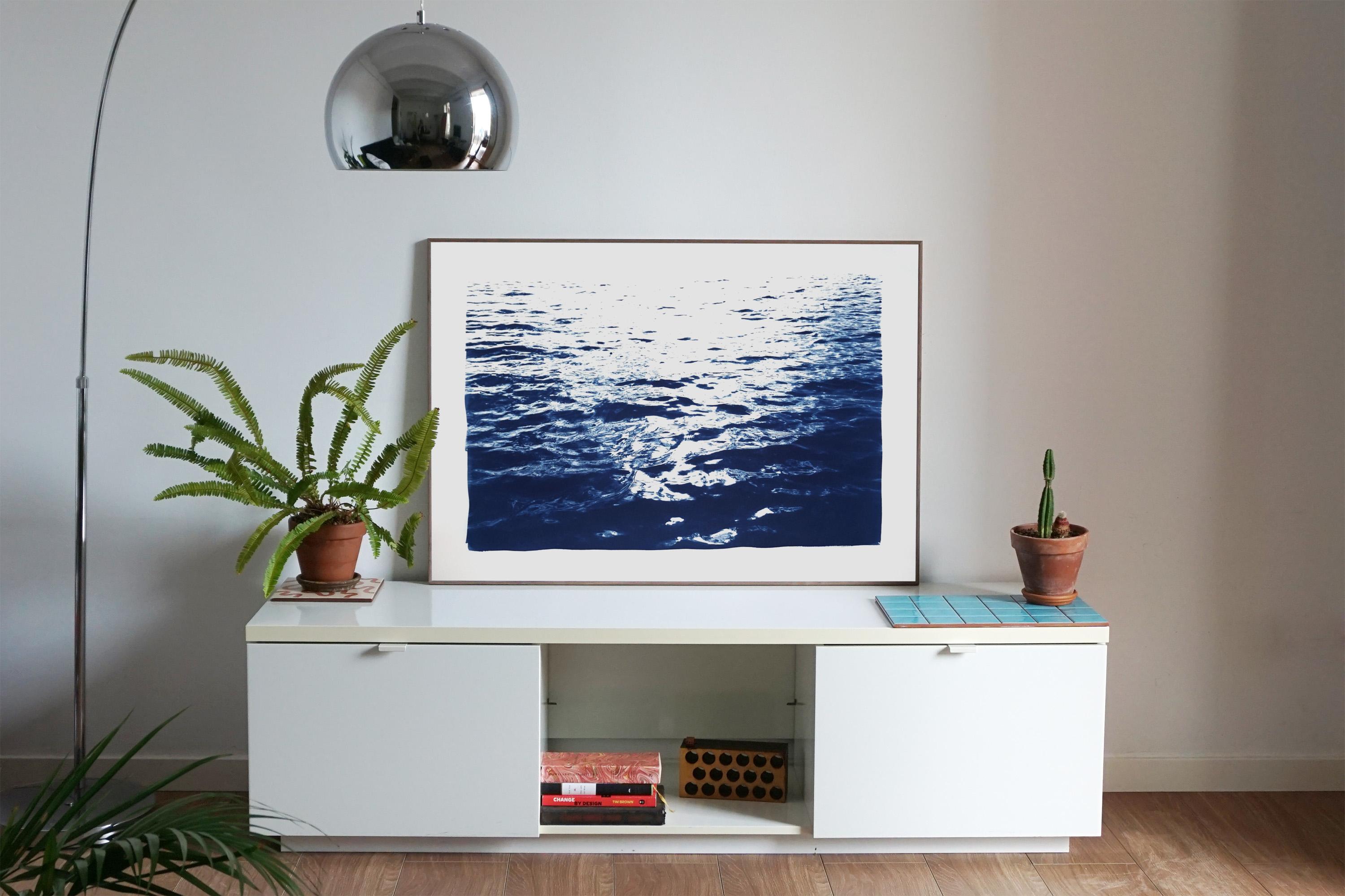 Baia dell'alba luminosa, cianotipo fatto a mano su carta, classico nautico, blu navy in vendita 1