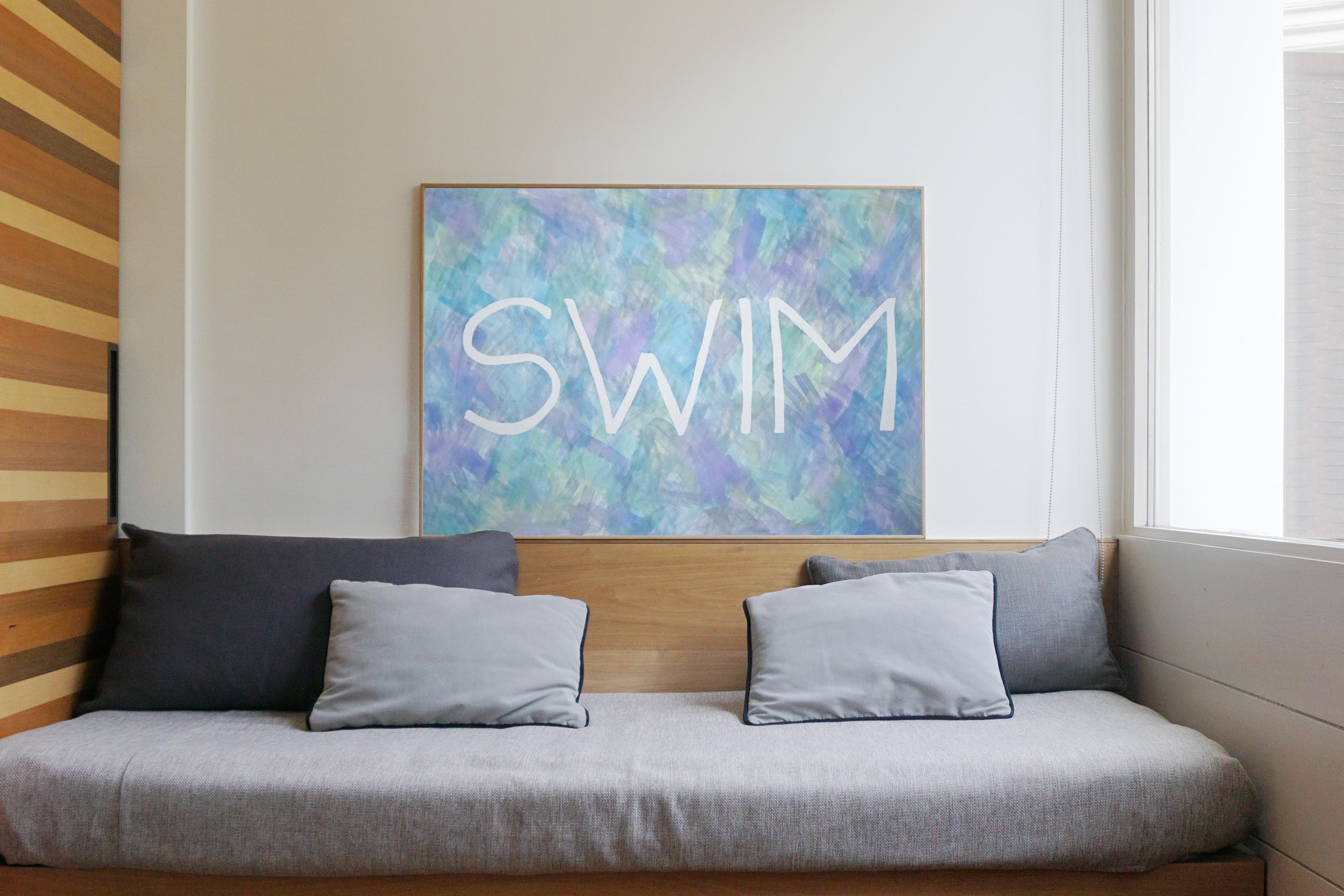 Swim, Sommersüßes Gemälde auf Papier, Pastellfarbene Typografie in Lila, Wortkunst (Pop-Art), Painting, von Ryan Rivadeneyra