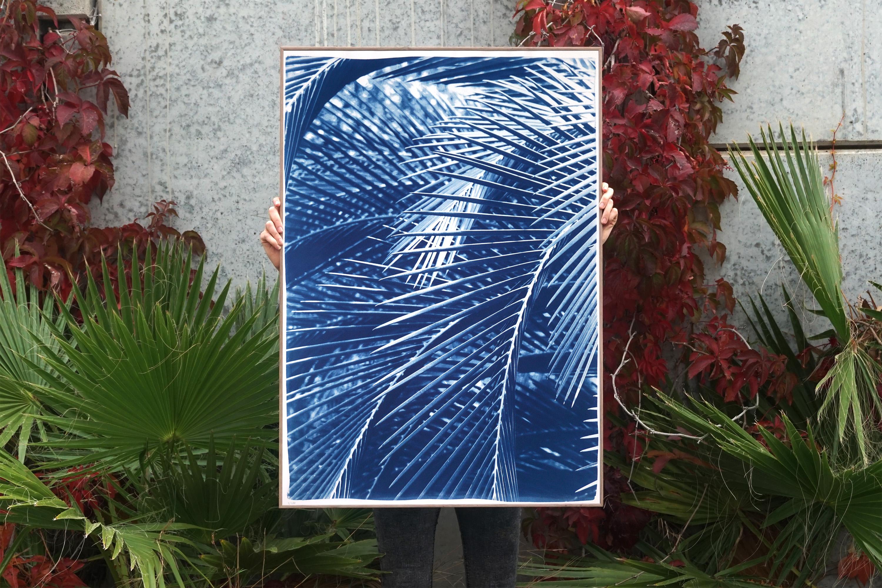 Majestueux motif de palmier bleu, nature morte bleue, cyanotype botanique tropical, fait à la main en vente 2