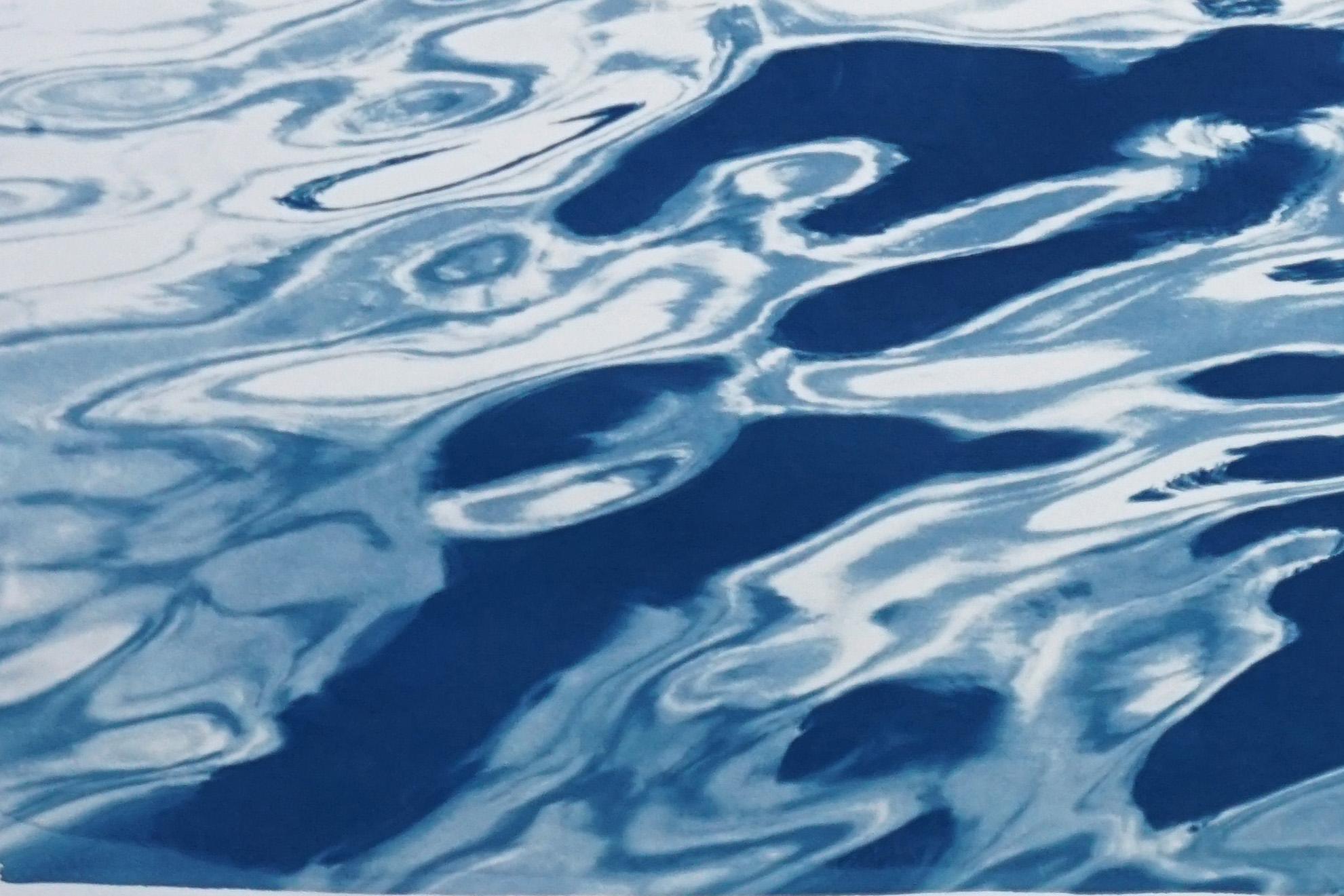 Paysage marin nocturne, mer noire, impression cyanotype nautique sur papier, bleu marine profond en vente 1