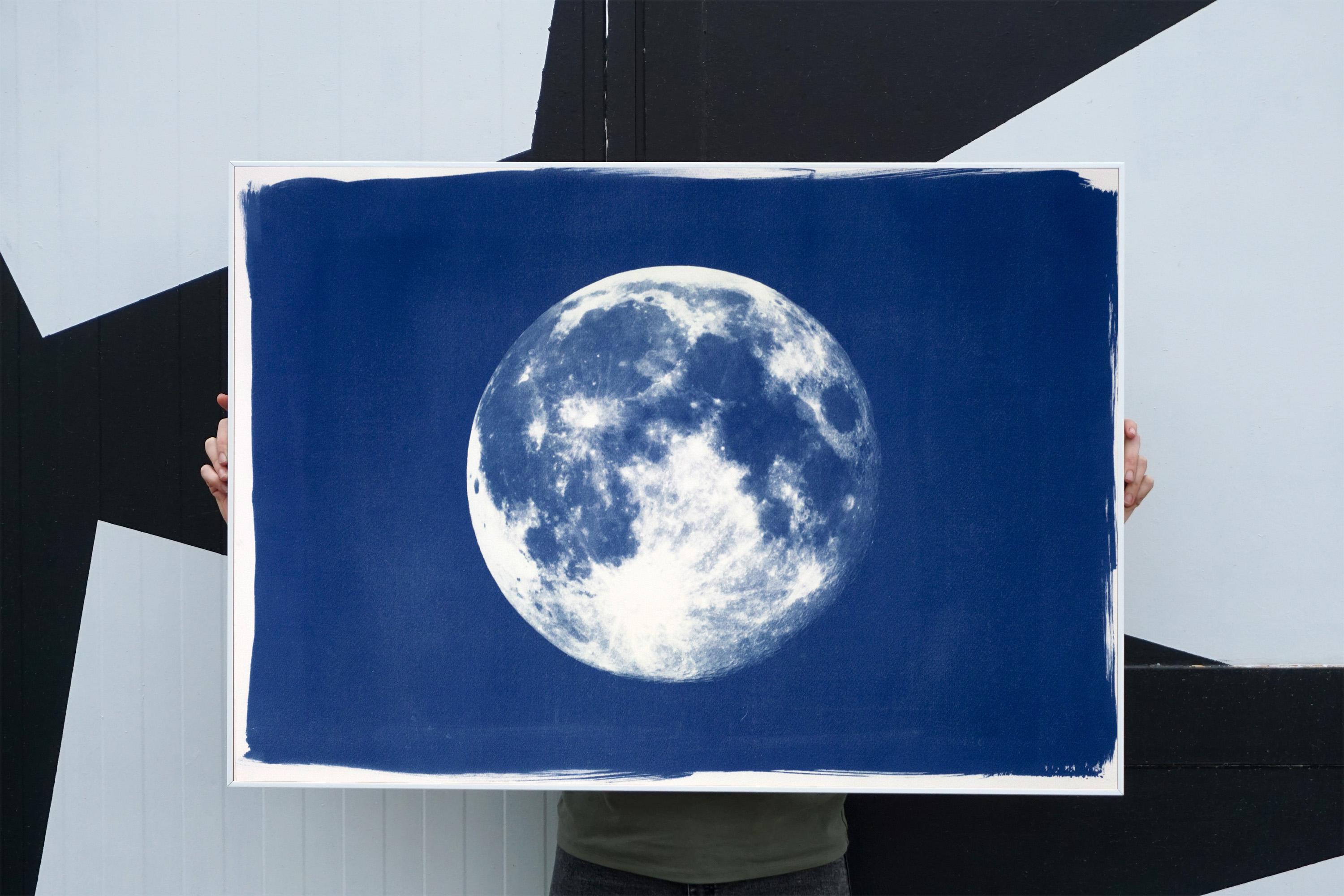 Full Blue Moon, cyanotype fait à la main sur papier aquarelle, Cosmos, espace bleu profond en vente 2