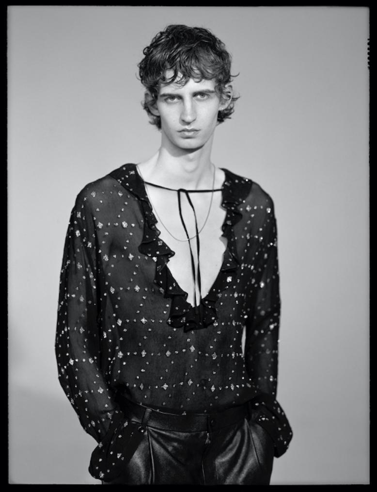 Nacho Pinedo Portrait Photograph - Nacho 6. 70 in x 47 in  (Black and White) (Fashion)