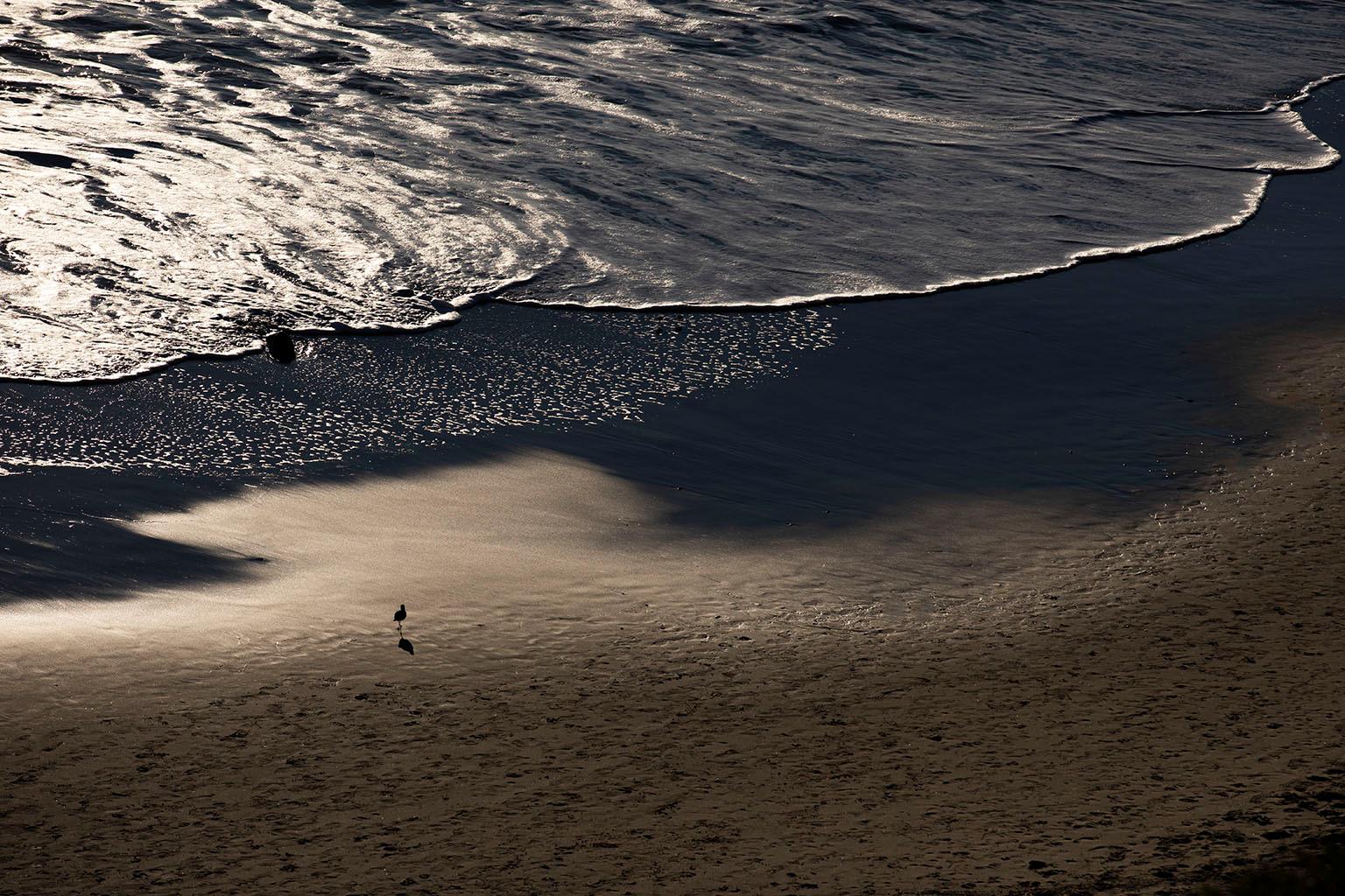 Addison Jones Landscape Photograph – Landschaftsfotografie, Strandbilder, Meeresfotografie-Lowtide Swash 021