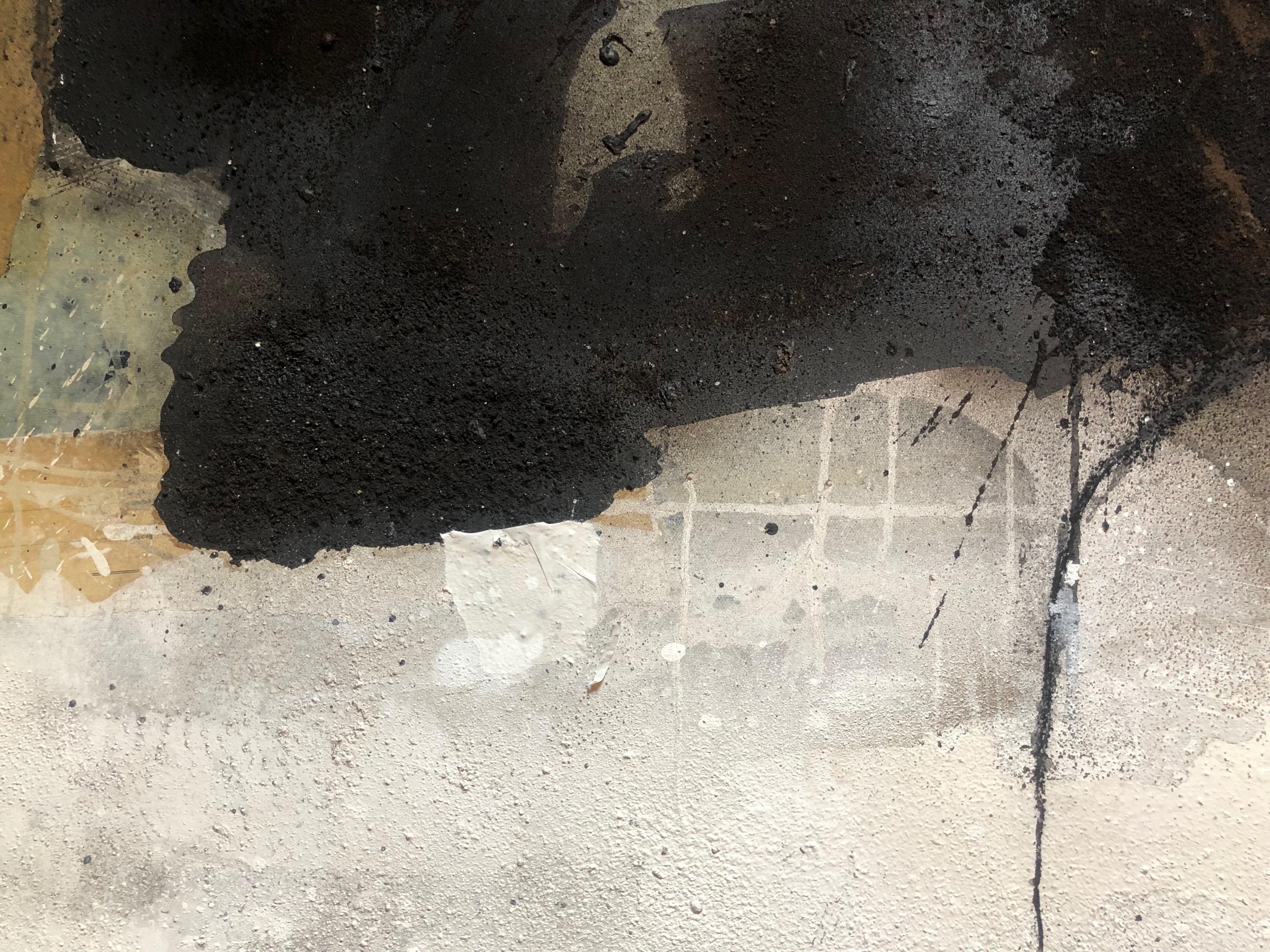 Ines Hildur, deutscher Künstler, Gemälde „Schwarz-Weiß“, Mixed Media auf Leinwand (Beige), Abstract Painting, von Hildur Ines