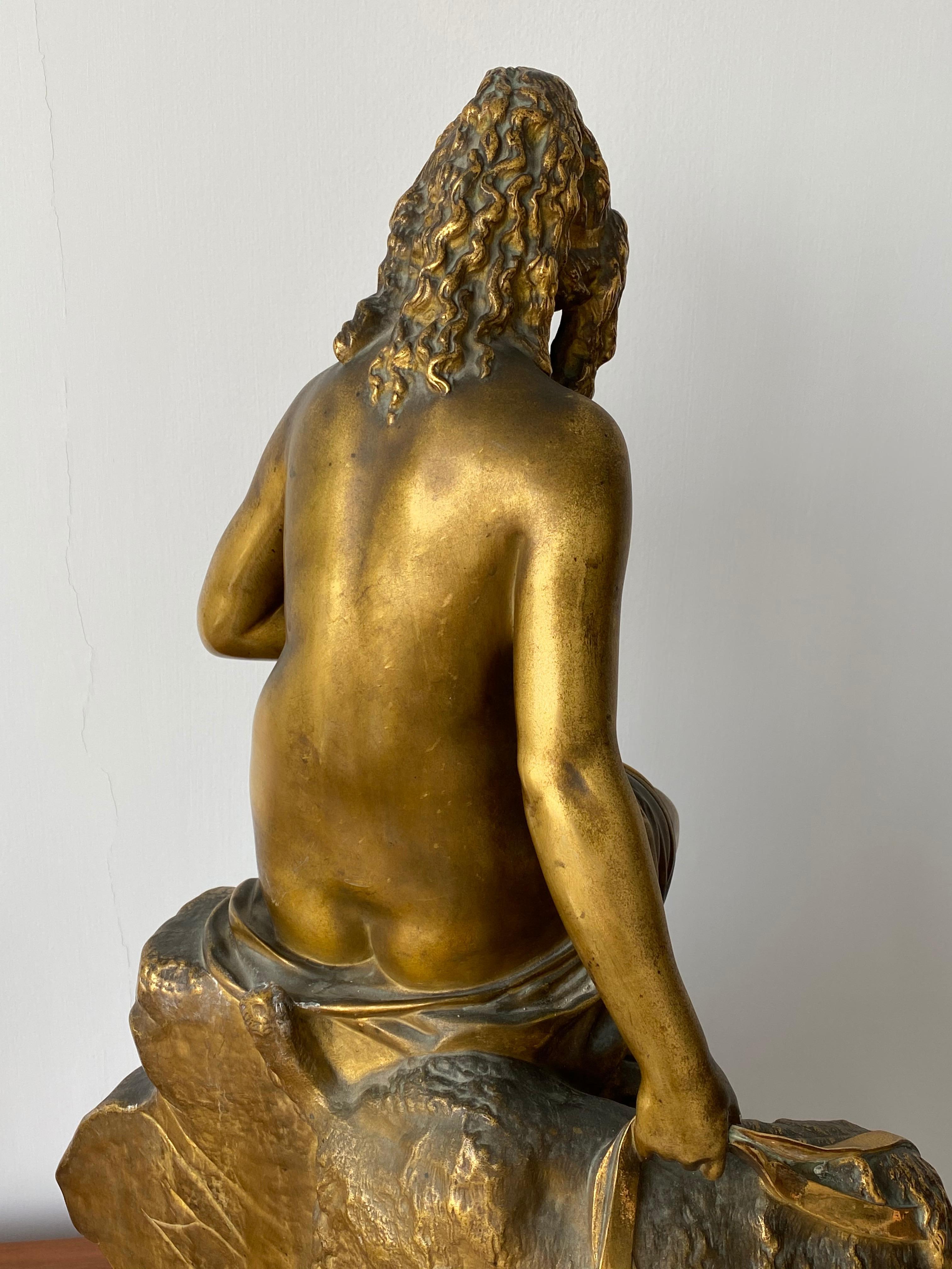 Le Louvre, bronze d'après P. Julien exécuté à partir d'un marbre commandé par Marie-Antoinette - Or Figurative Sculpture par Pierre Julien
