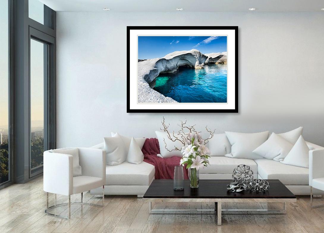 Sarakiniko Nr.3 Milos ( Limitierte Auflage von 25 Stück) – The Sea Photography (Blau), Color Photograph, von Christopher Petsos