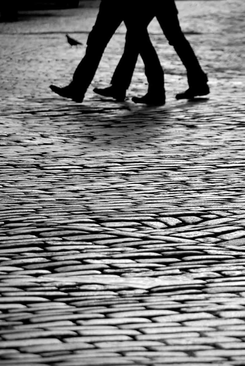 Viet Chu Black and White Photograph - Stepping Stones, NYC (Limited Edition of 25) - Street Photography