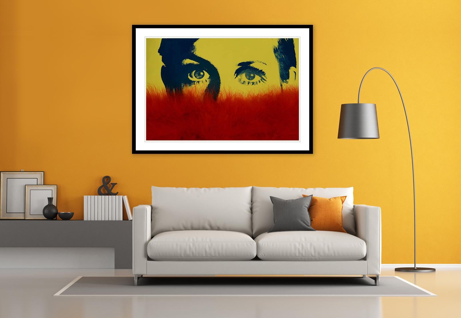Getting Twiggy With It (édition limitée à 10 exemplaires), 76,2 x 101,6 cm - Contemporain - Rouge Color Photograph par Viet Chu