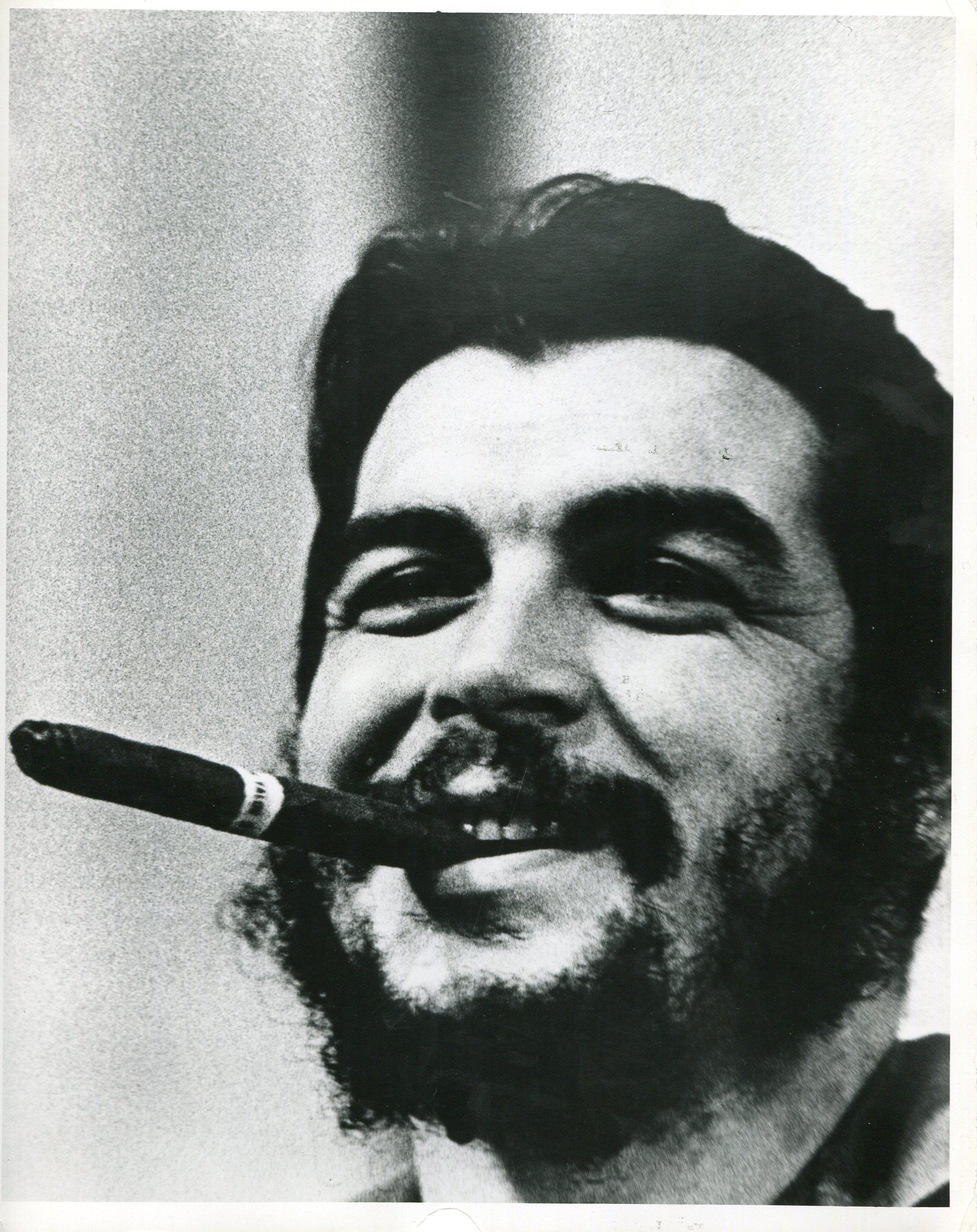 Osvaldo Salas Black and White Photograph - Che Guevara