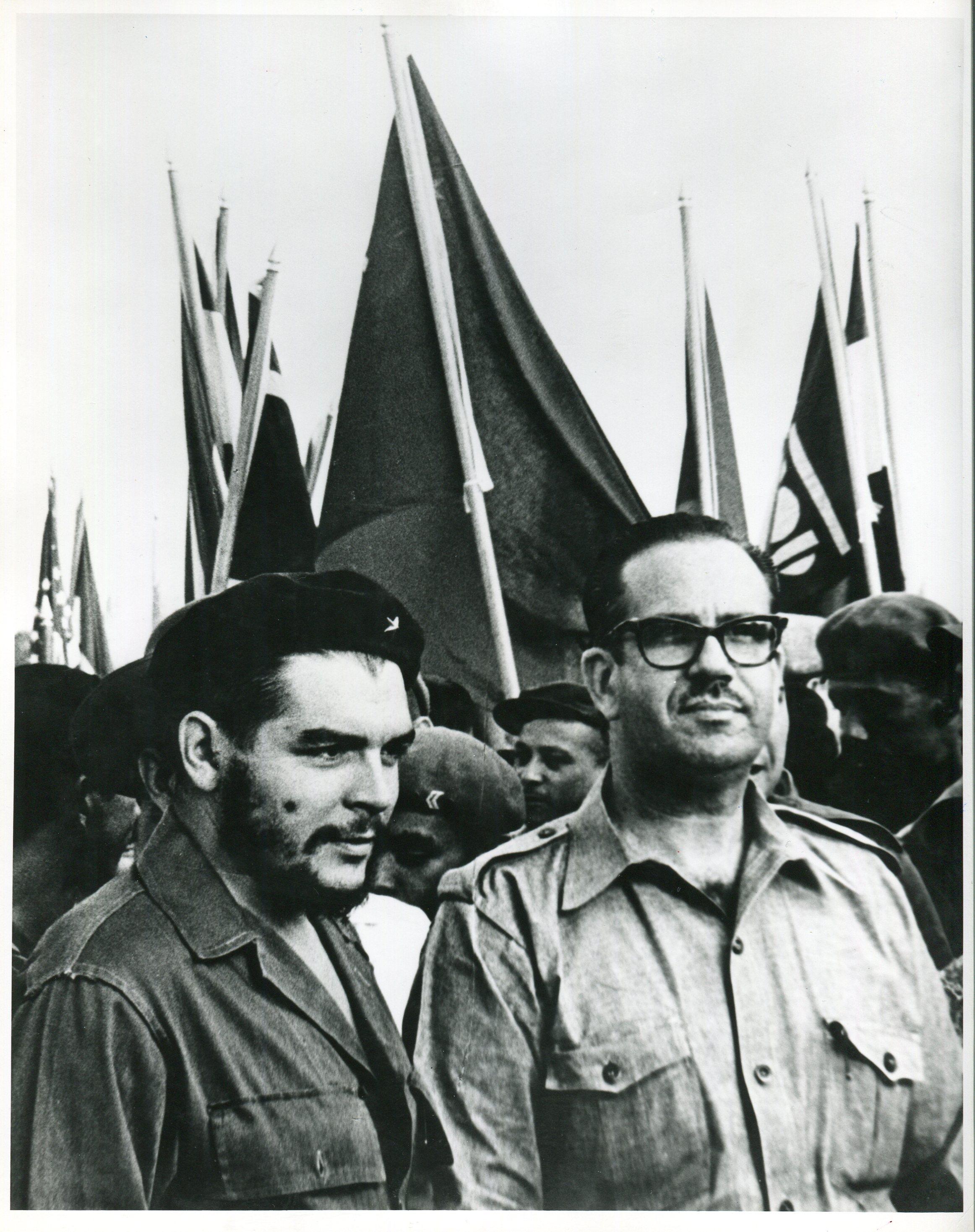 Osvaldo Salas Black and White Photograph – Che Guevara