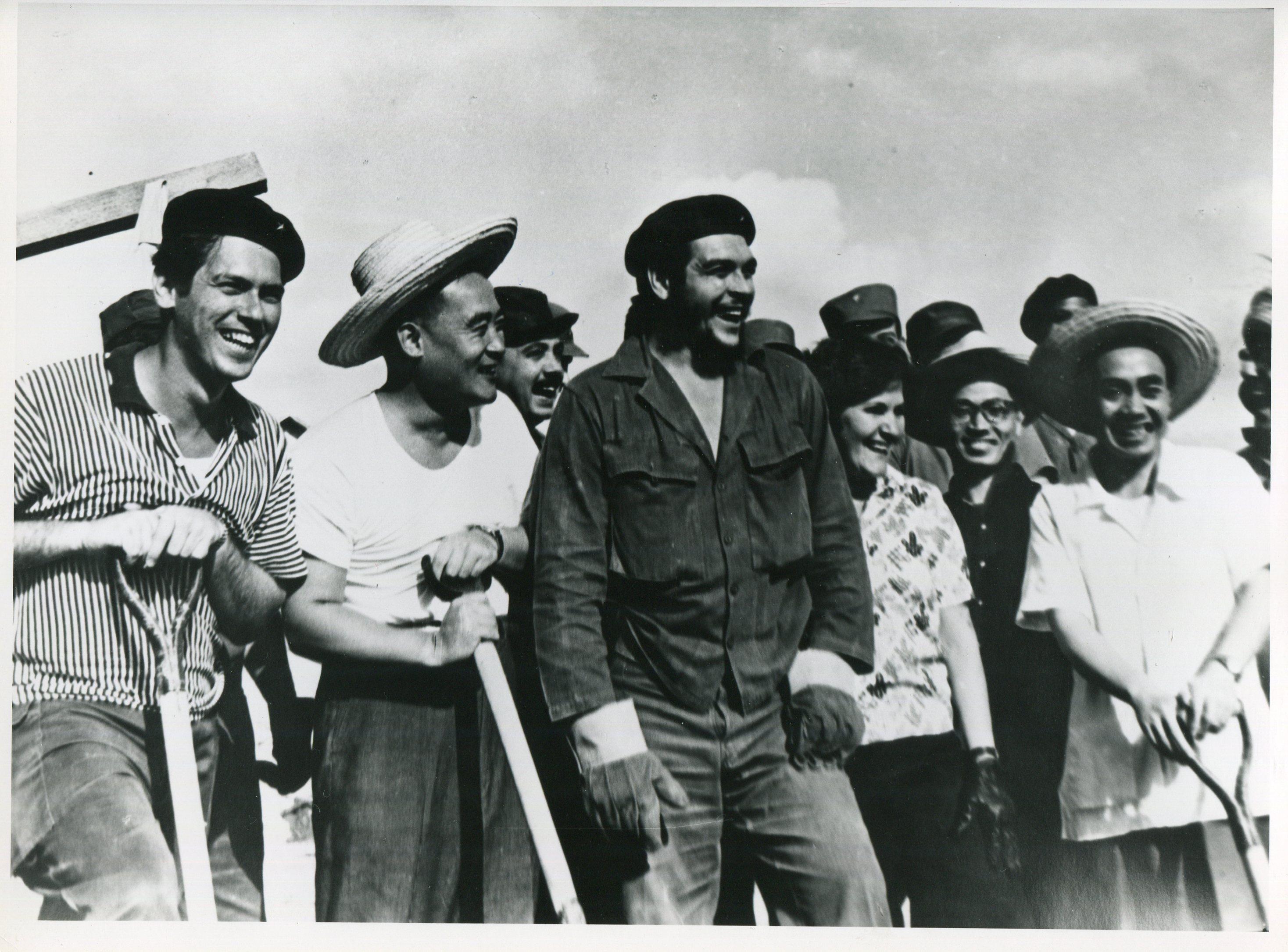 Osvaldo Salas Black and White Photograph - Che Guevara