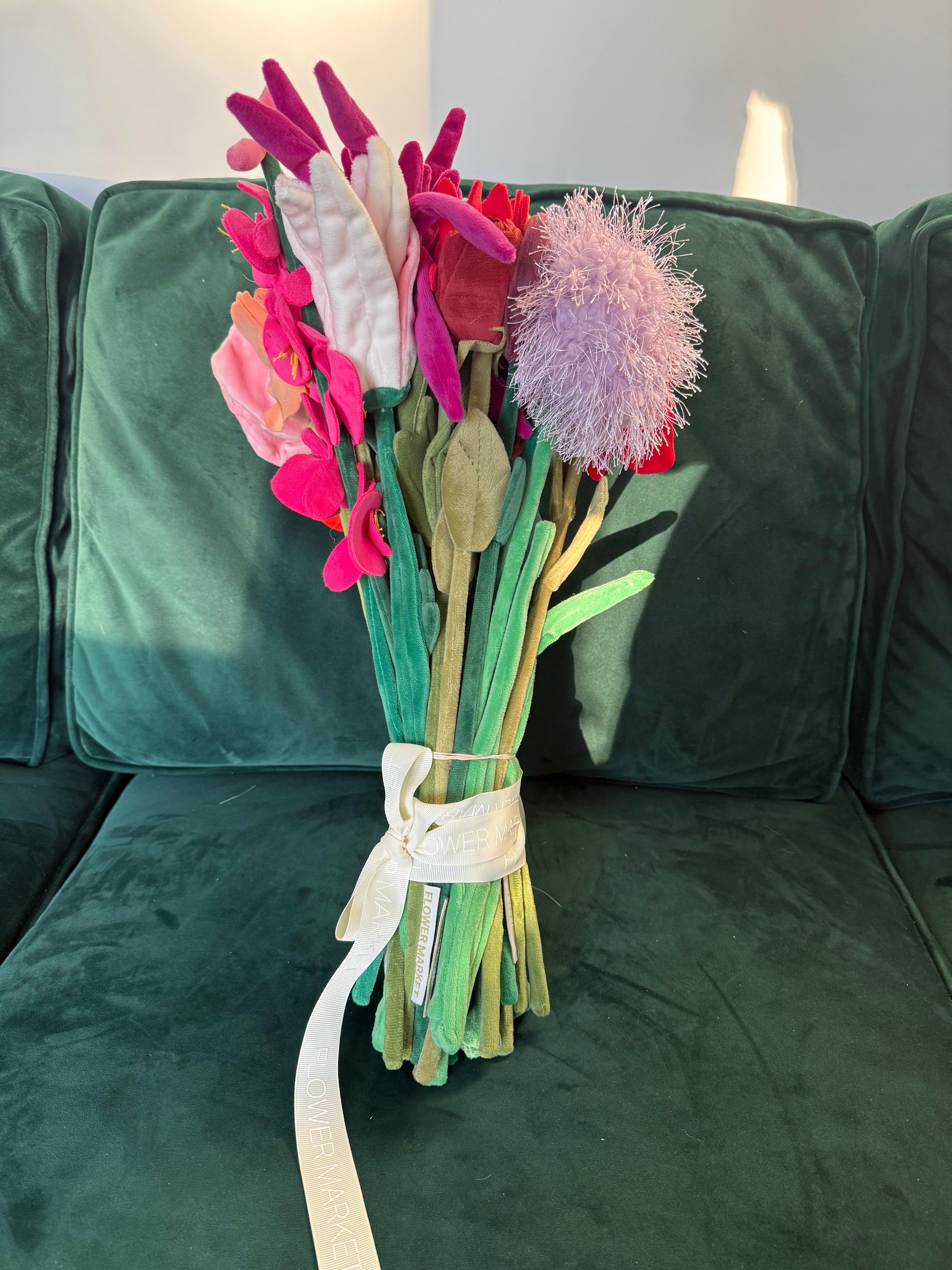 CJ Hendry Flower Market 2.0 ALL 27 FLOWERS Edition limitée NYC Pop Up en vente 3