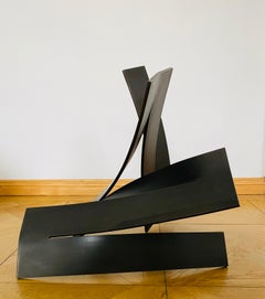 Torsion, 2016, steel sculpture, abstract, black, minimalism, lines