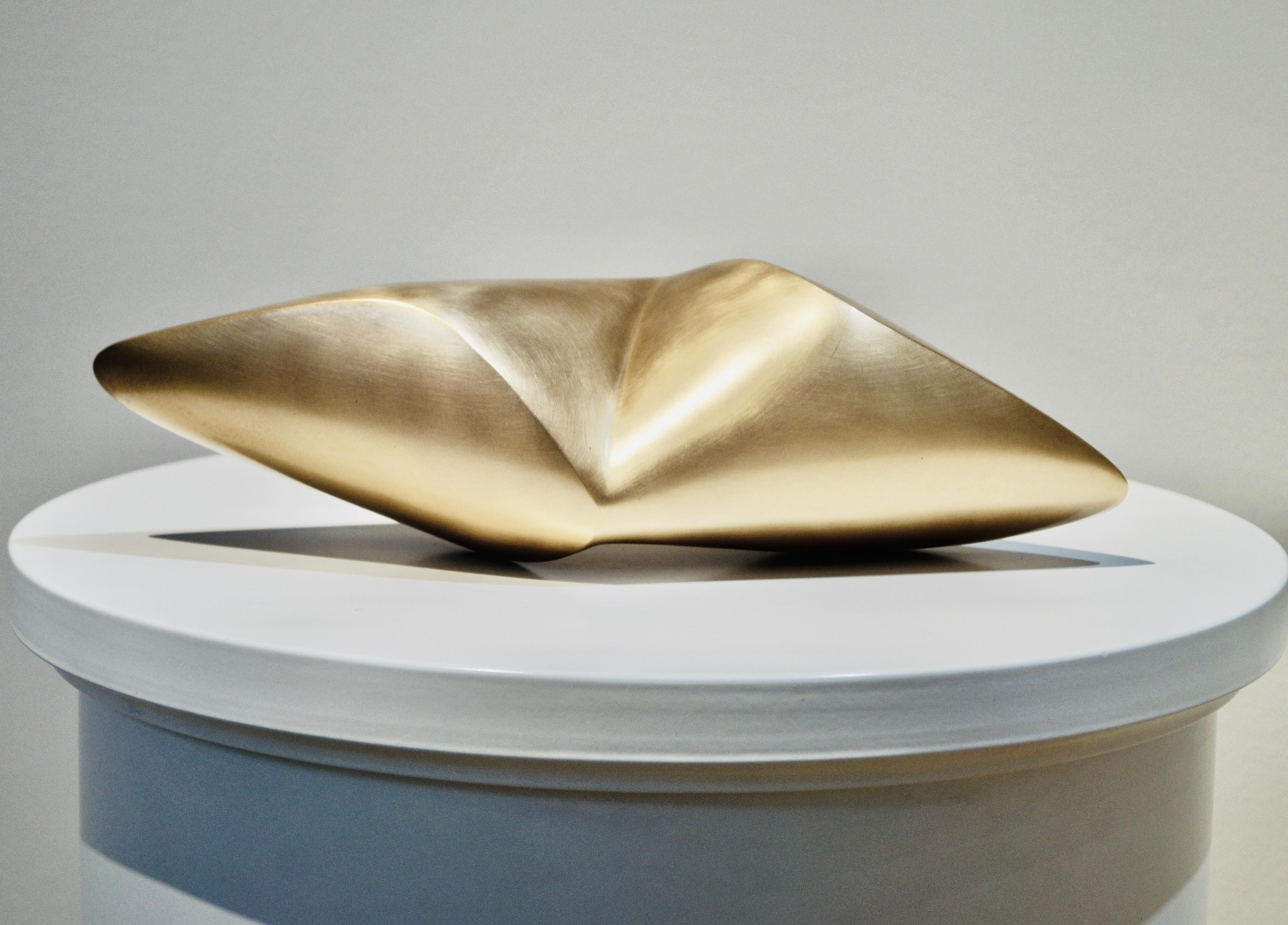 Maximilian Verhas Abstract Sculpture - Stretched Pillow, 2014, Bronze, sculpture, contemporary, 