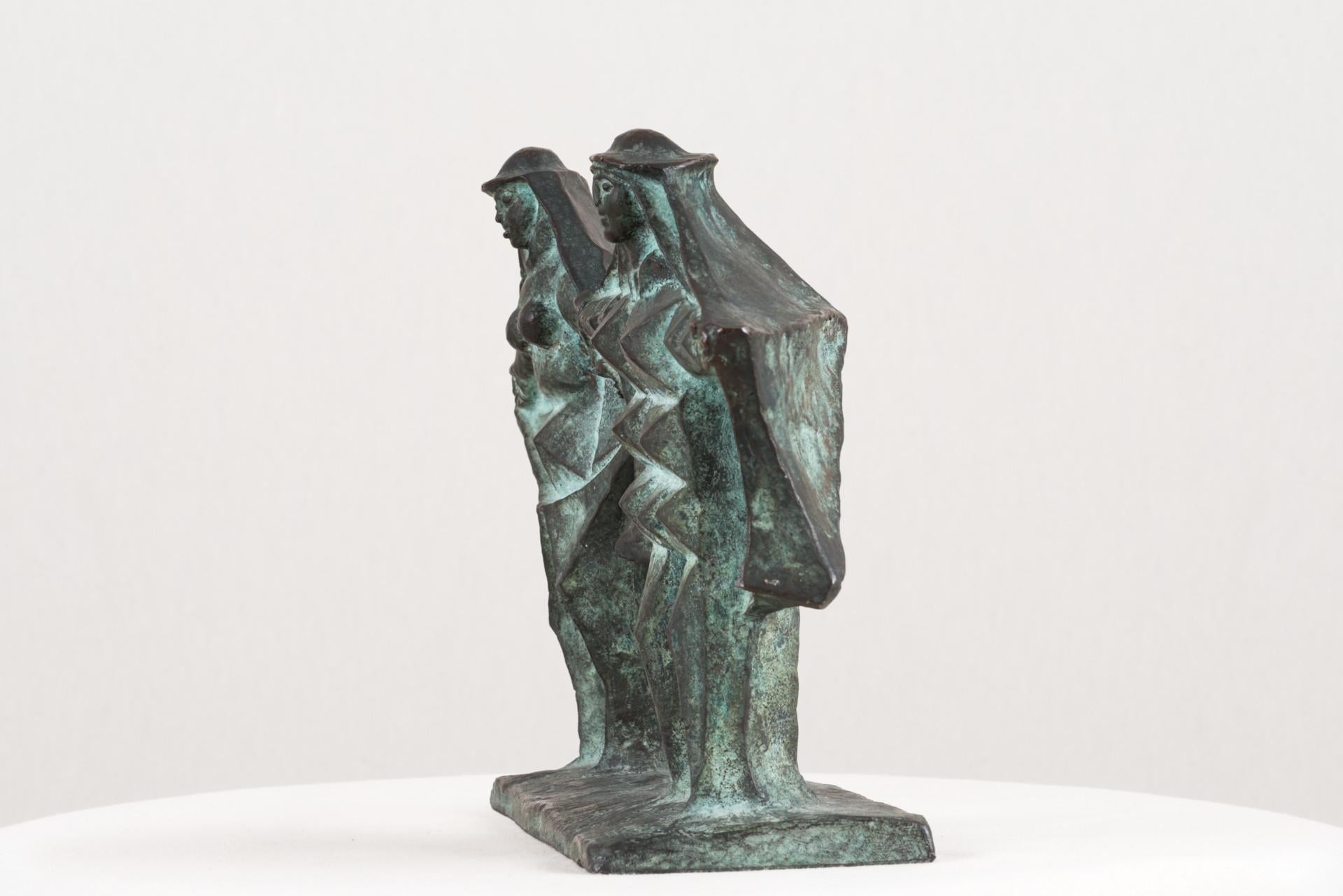Camponeses mãos dadas, n.d., Jorge Vieira, Modern Art, Bronze Sculpture, Green For Sale 1