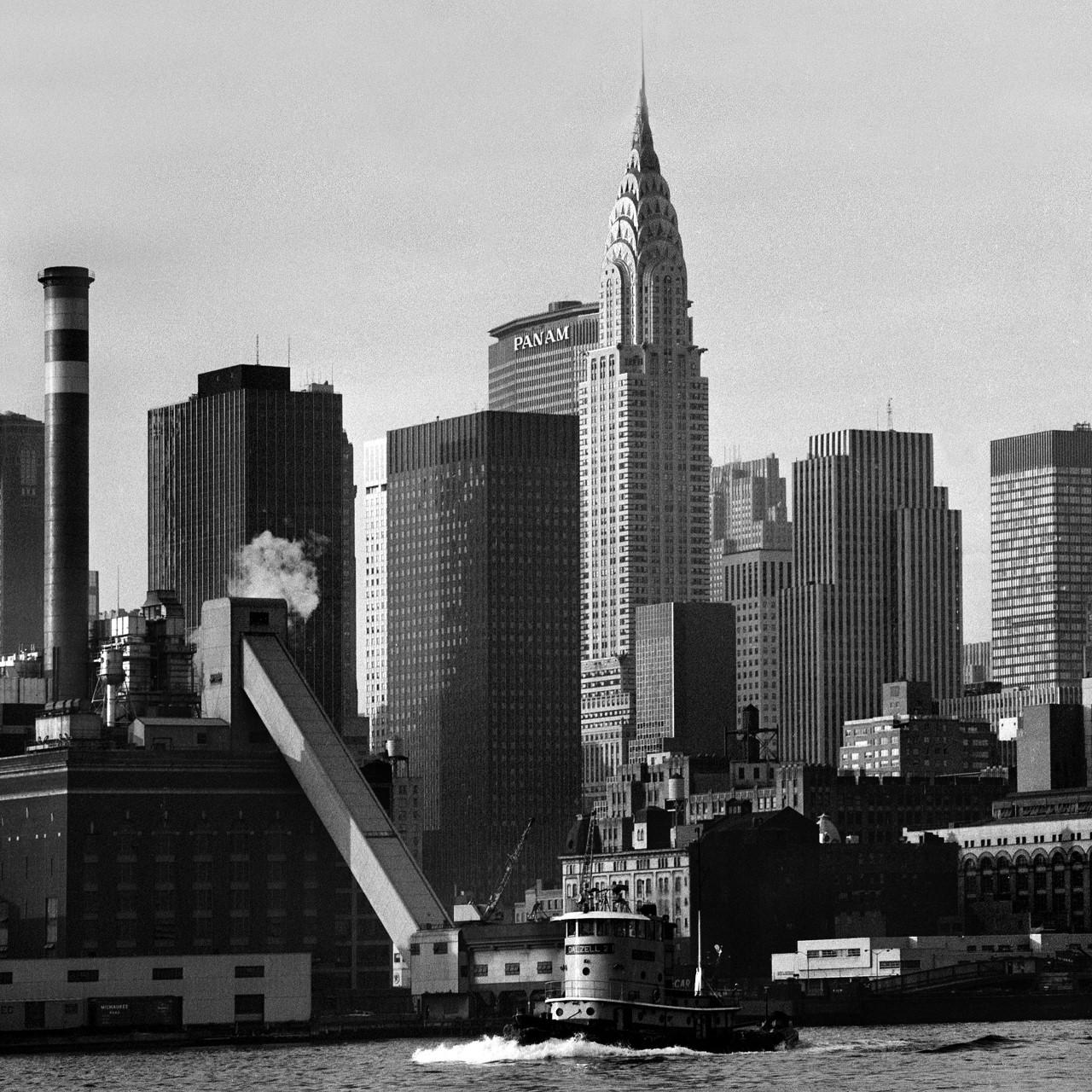 Karol Kallay Black and White Photograph - Down on East River