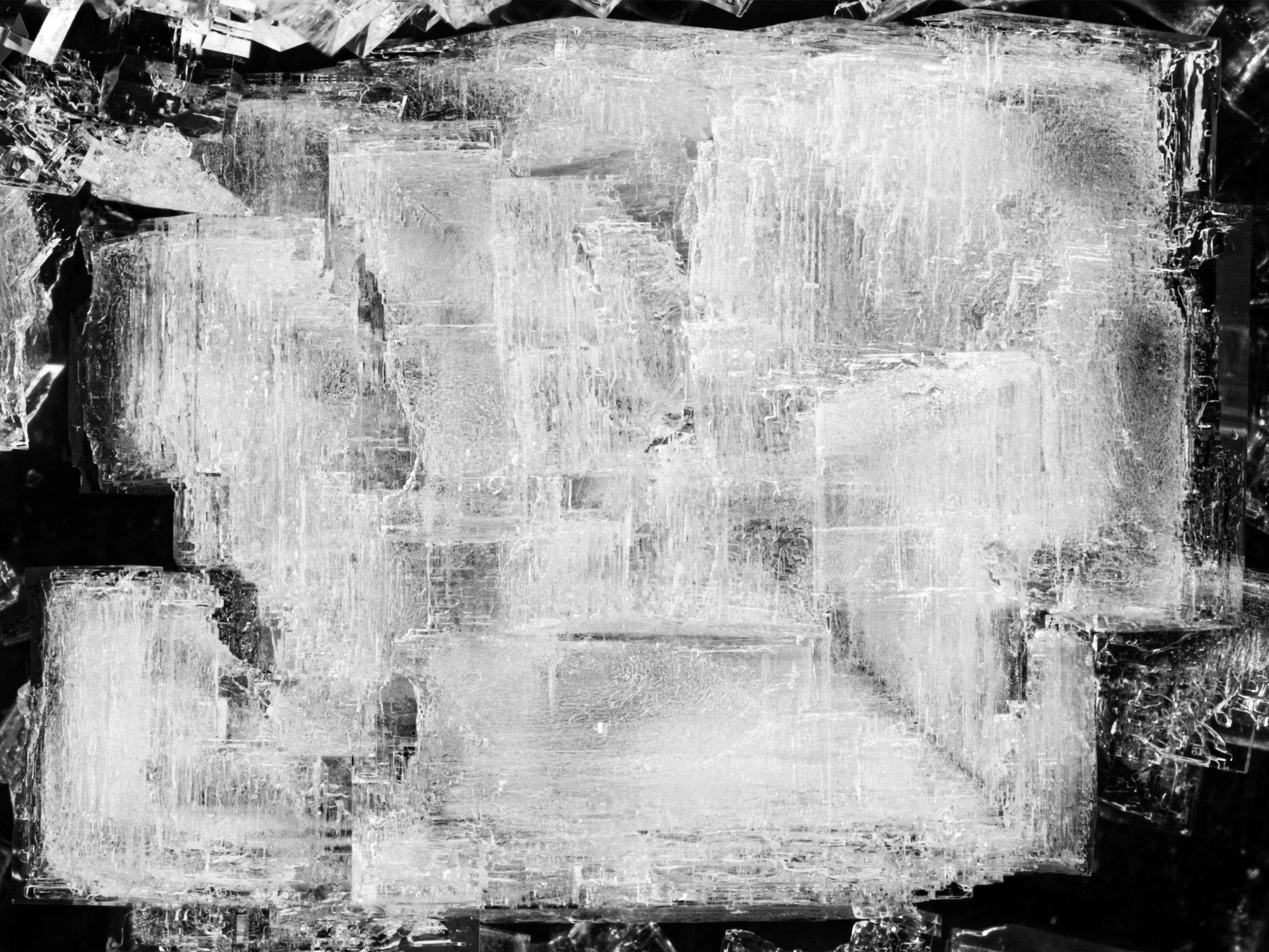 Christine Lorenz Abstract Photograph – Salz Salt 0977 (Fractured 3)