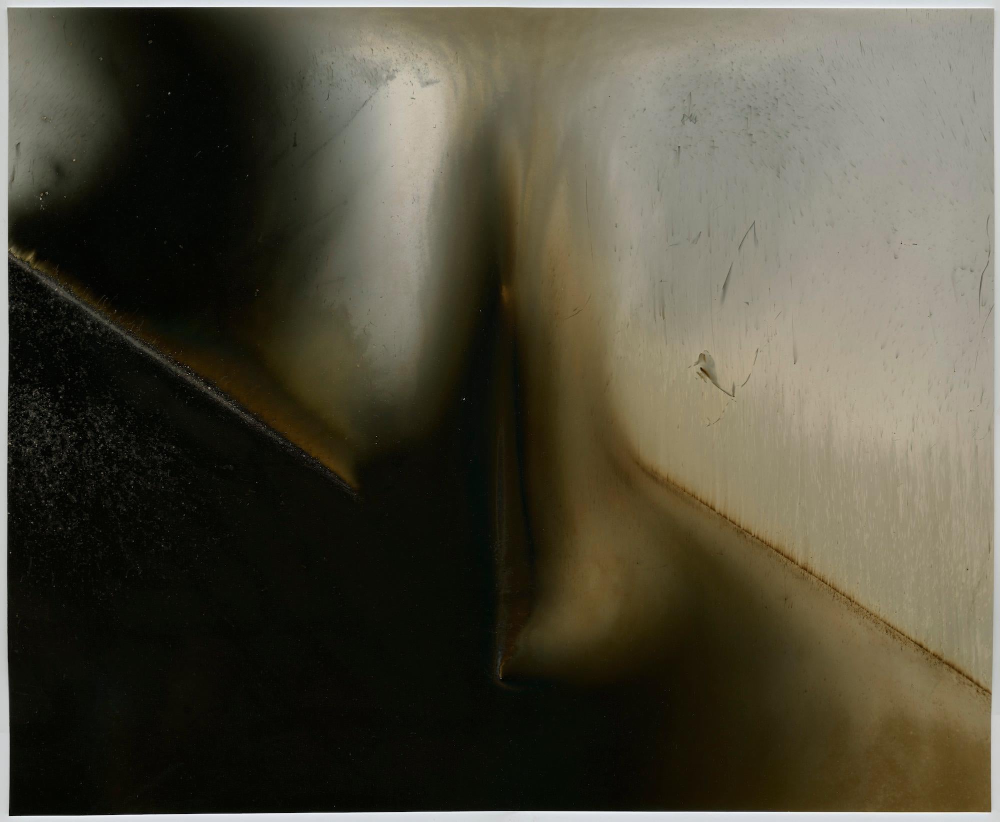 Christopher Colville Abstract Photograph - Fluid Variant 3