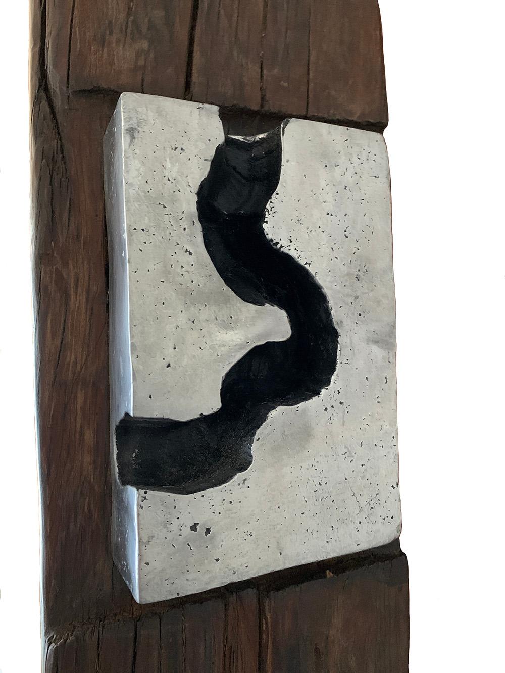 David Marshall  „Totem-Stele“ „  Abstrakte Skulptur Außen Wood Wood Metall im Angebot 3