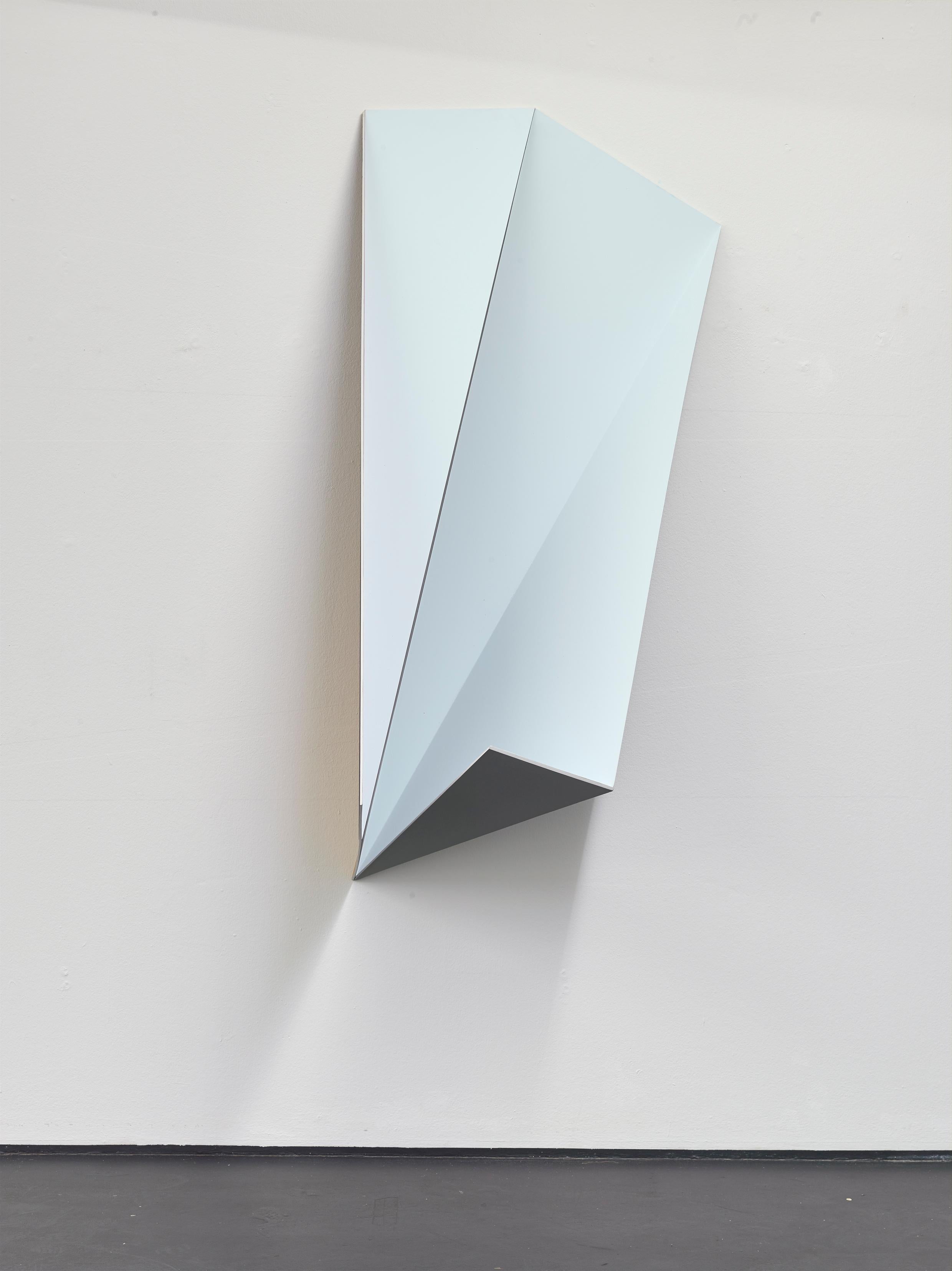 „This One“, geometrische Abstraktion, minimalistisch, Relief, Skulptur, Gemälde, blau – Painting von Martin Gerwers