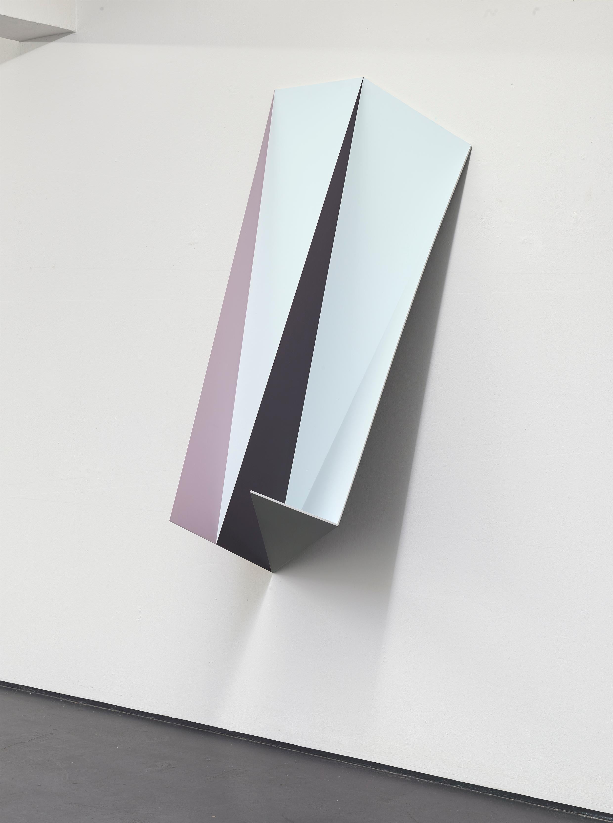 „This One“, geometrische Abstraktion, minimalistisch, Relief, Skulptur, Gemälde, blau (Grau), Abstract Painting, von Martin Gerwers