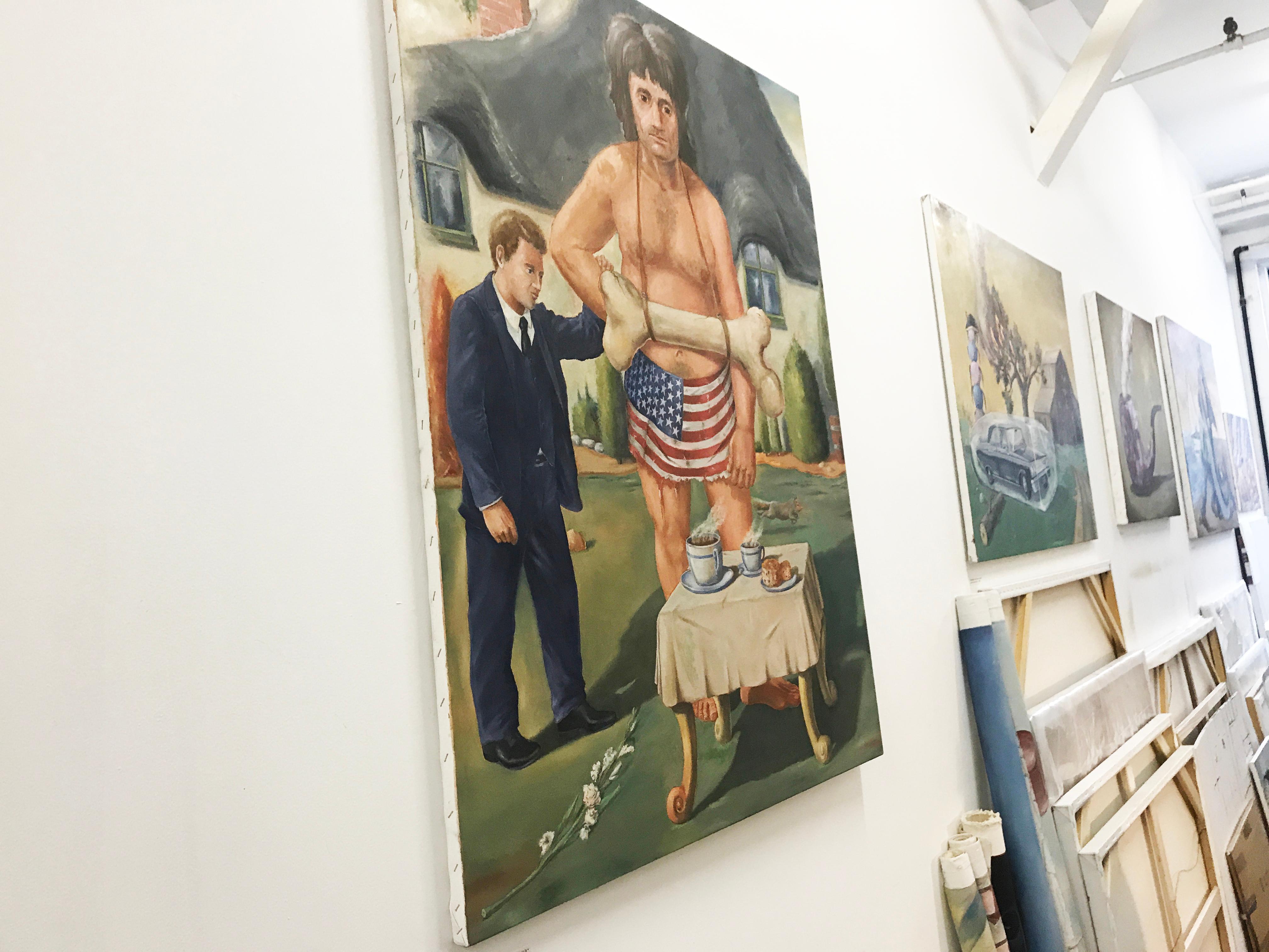 « TOUR GIANT », peinture surréaliste, drapeau américain, os, chalet, tasses, livre d'histoires - Painting de Tony Geiger