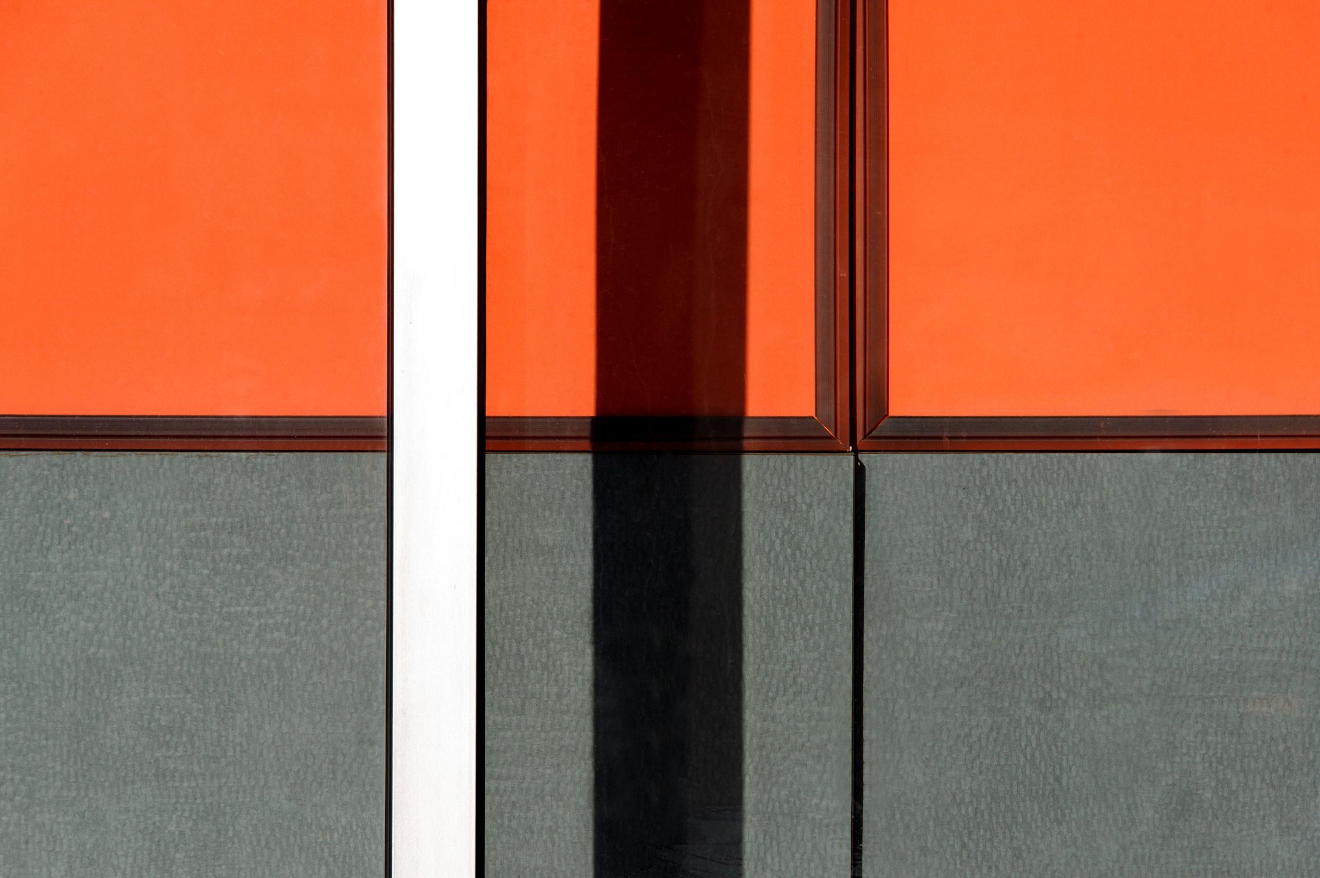 Bob Krasner Color Photograph - "Brooklyn Boogie Woogie", photograph, city, architecture, geometry, line pattern