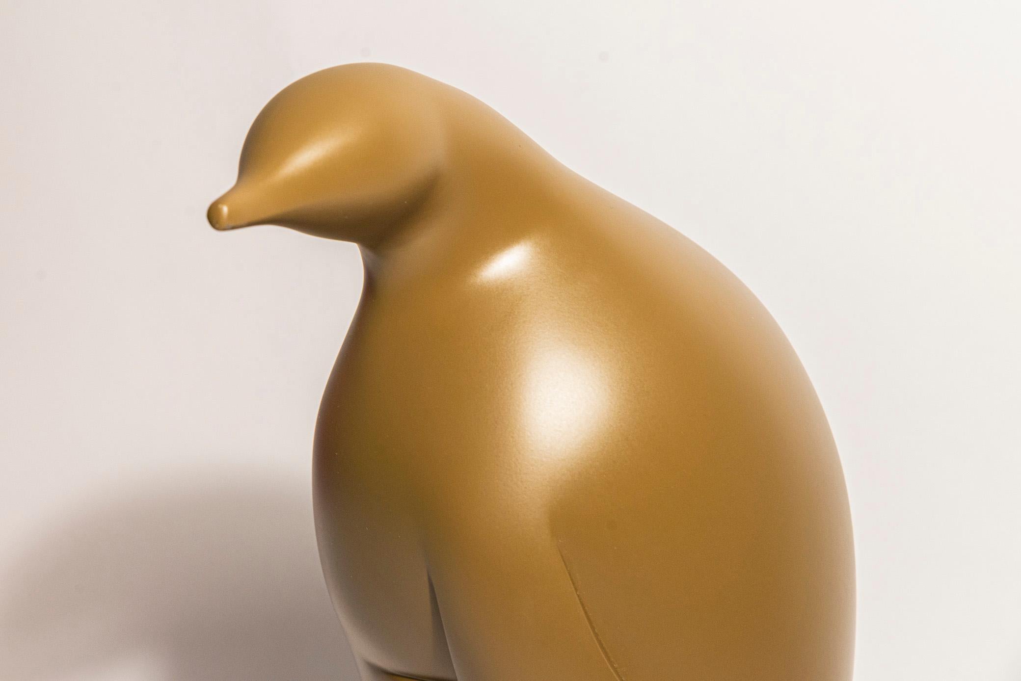 Sculpture de pingouin en résine, signée Bernard Conforti, vers 2010 en vente 2