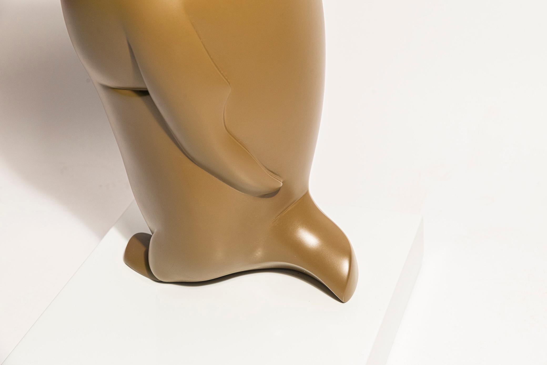 Sculpture de pingouin en résine, signée Bernard Conforti, vers 2010 en vente 3