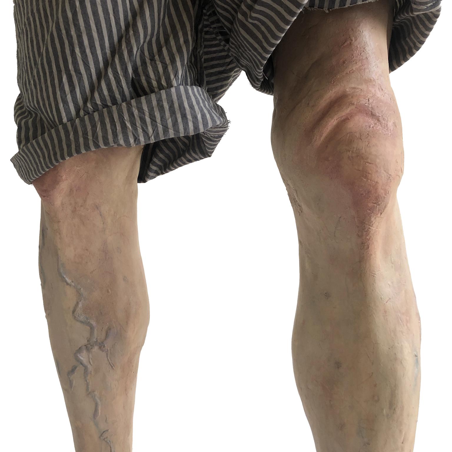 Figurative Contemporary Object - LONELY PUPPET SHOW - Surrealist Sculpture by Miriam Meulepas