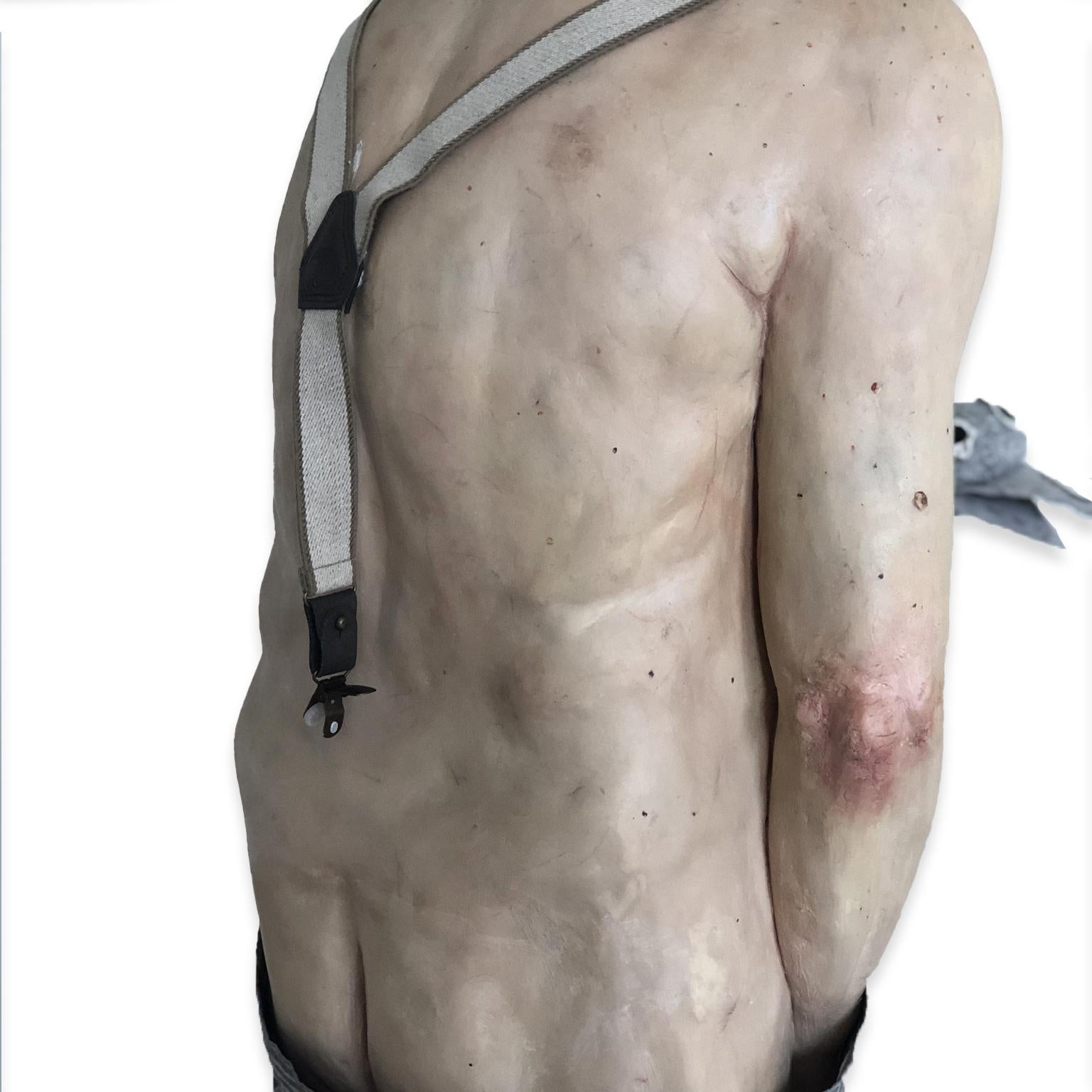 Figurative Contemporary Object - LONELY PUPPET SHOW - Gray Figurative Sculpture by Miriam Meulepas