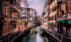 Contemporary Color Urban Photography : Silence in Venice