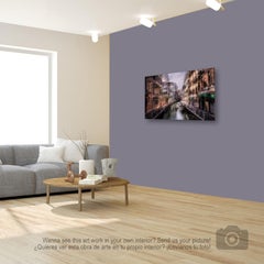 Contemporary Color Urban Photography : Silence in Venice