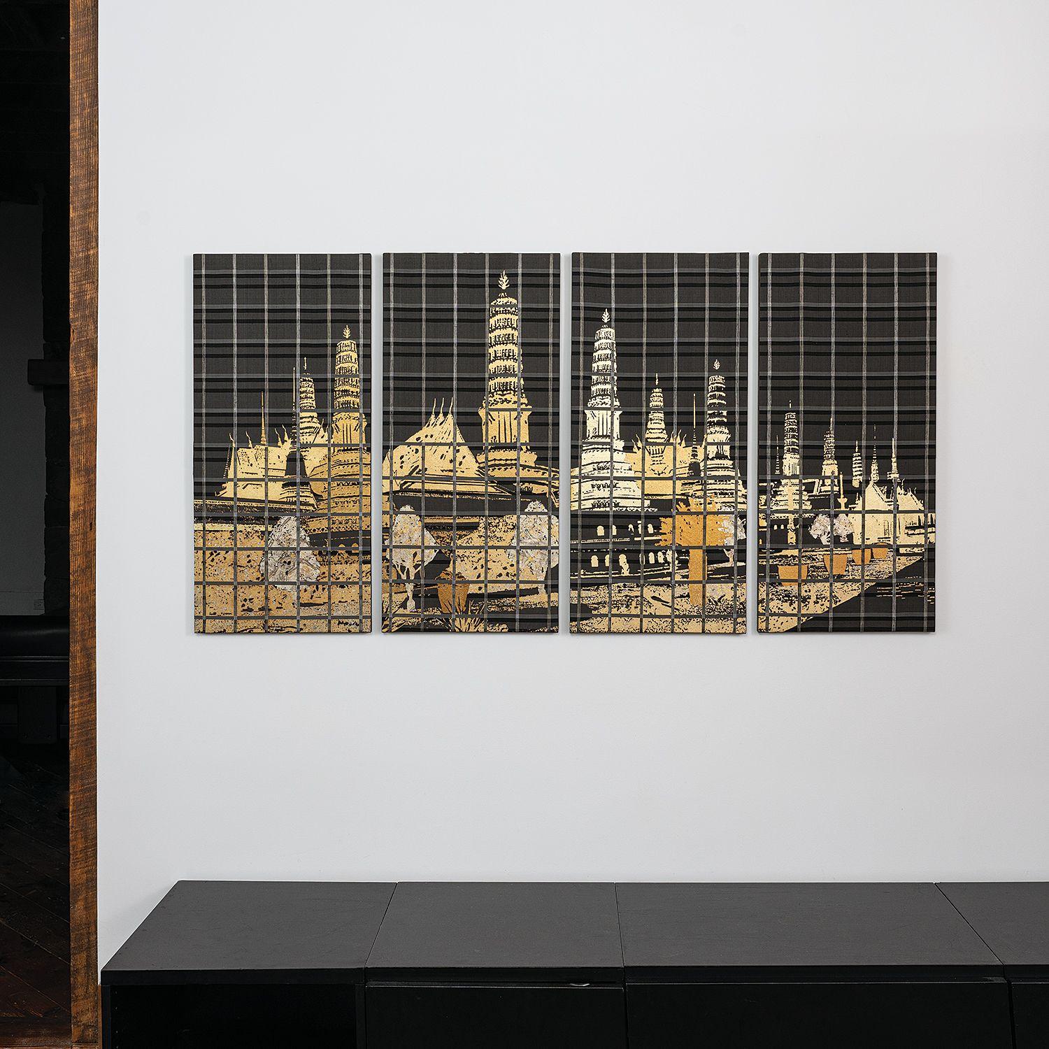 Gleaming Temples – Wandbehang aus gewebter Seide, Blattgold und Blattsilber von Glen Kaufman