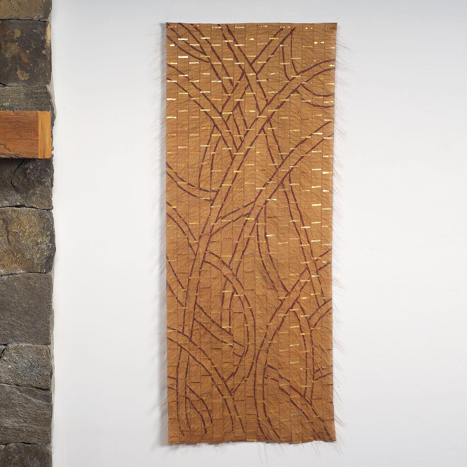 Adela Akers (nata nel 1933 a Santiago de Compostela, Spagna) è un'artista tessile e delle fibre di origine spagnola. È professore emerito (dal 1972 al 1995) presso la Tyler School of Art. La sua carriera di artista abbraccia 