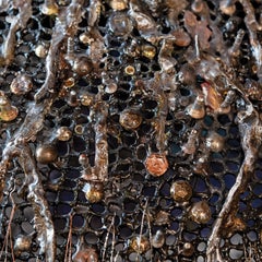 sphère contemporaine en techniques mixtes, sculpture en textile «cavation »