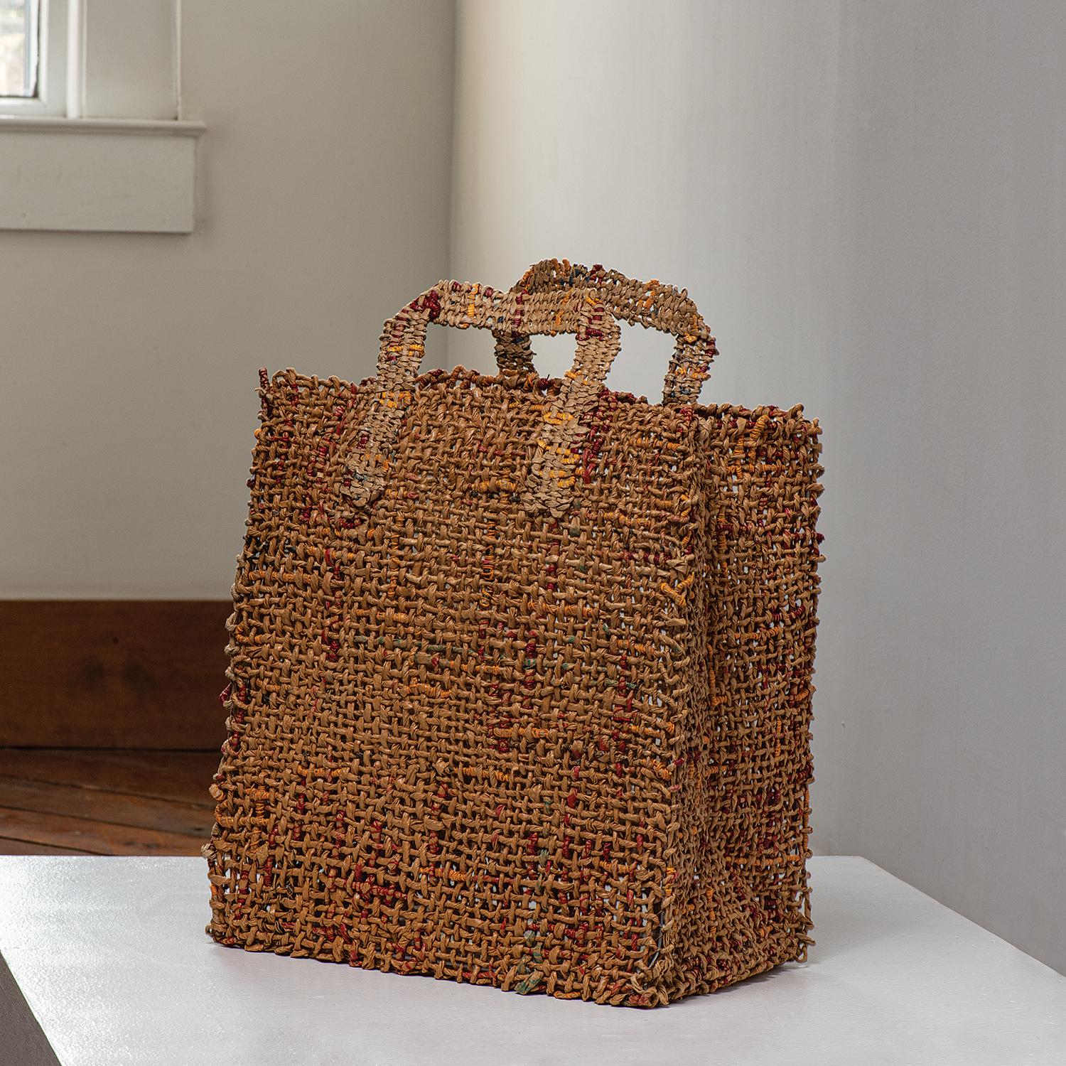 « Shop » James Bassler, sculpture de sac de shopping contemporain tissé en vente 1