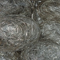 Mémoire, sculpture japonaise contemporaine en acier tissé de Kyoko Kumai