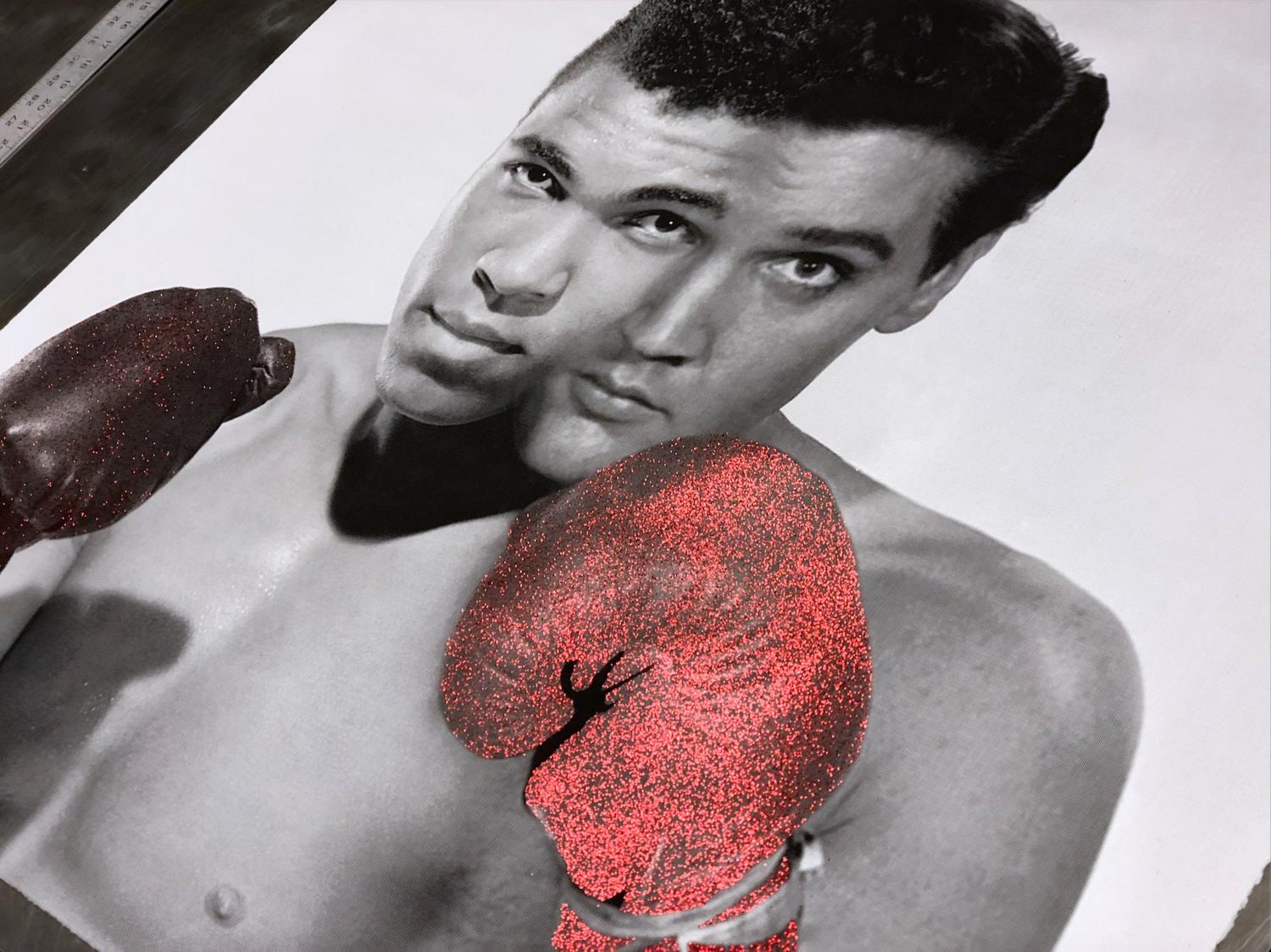 The Greatest Gold AP, by Julian Prolman Elvis Mohammed Ali Boxing Glitter 1960's For Sale 2